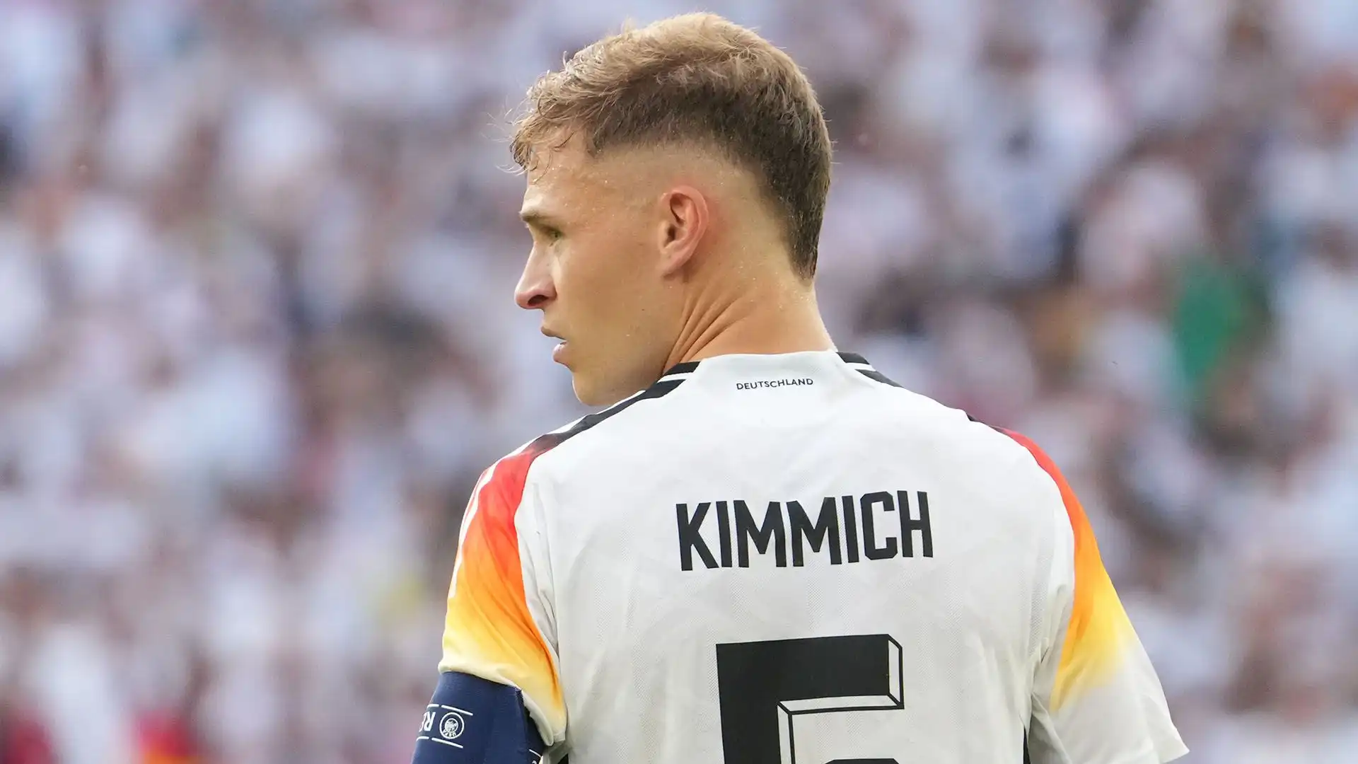 Joshua Kimmich bocciato dall'ex Bayern Monaco: parole dure. Le foto