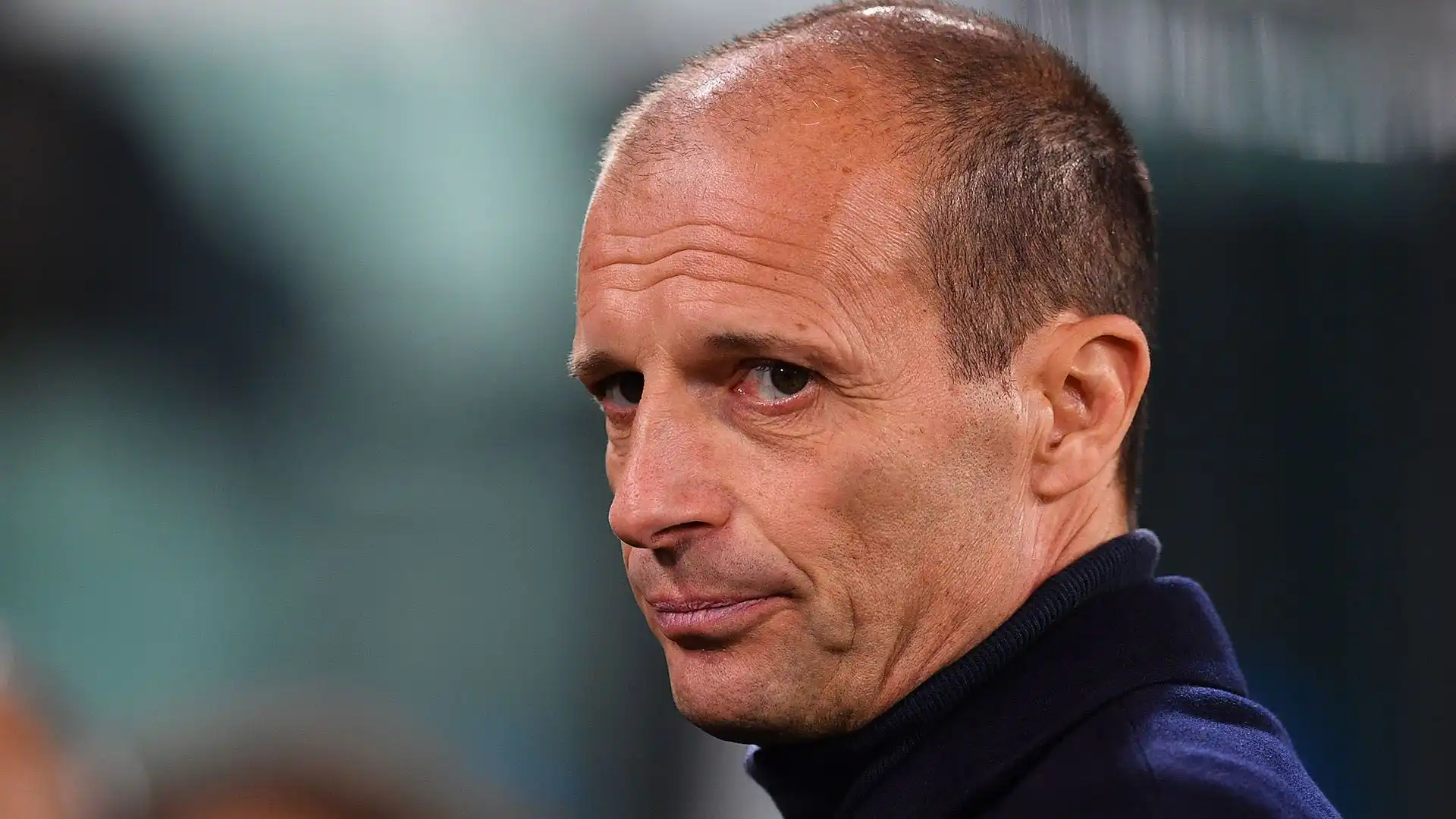 Si è parlato di Massimiliano Allegri ma c'è l'enorme ostacolo rappresentato dallo stipendio dell'ex Juventus