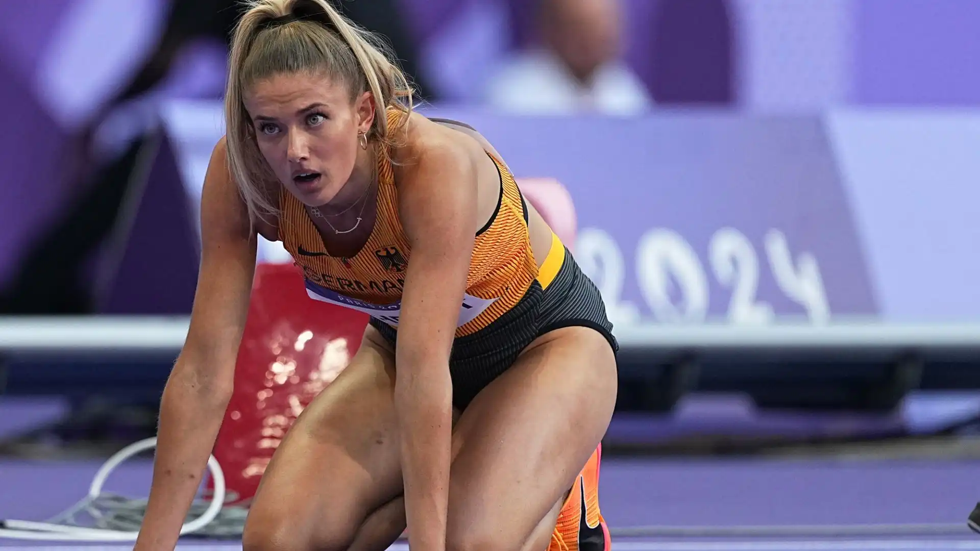 Tanta amarezza per Alica Schmidt e per la squadra tedesca in corsa nella 4x400 femminile alle Olimpiadi di Parigi 2024