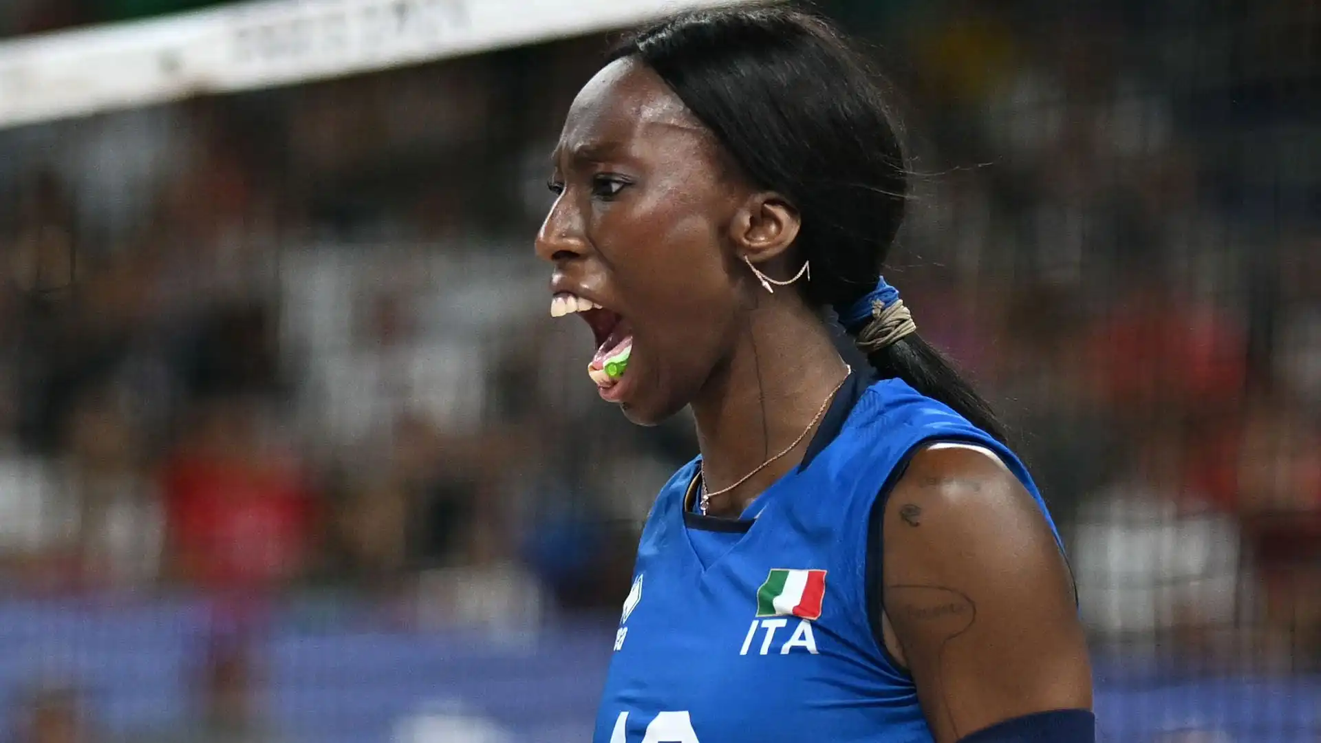 "Vorrei solo godermi questo capolavoro sportivo di queste straordinarie 13 atlete italiane e del loro superlativo staff senza che qualche imbecille cerchi la sua visibilità"