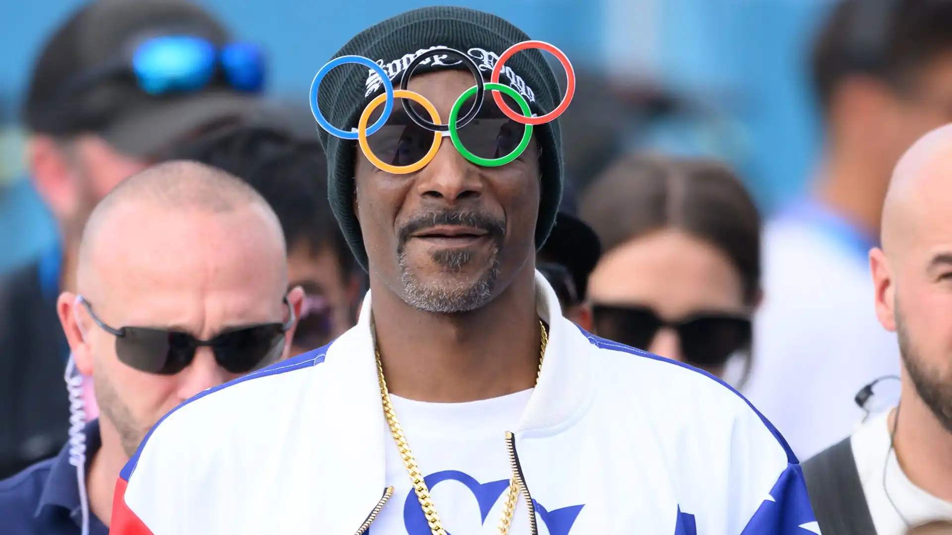 Snoop Dogg ha un compenso stellare da mezzo milione di dollari al giorno secondo il giornalista Henry McNamara, che l'ha rivelato su X