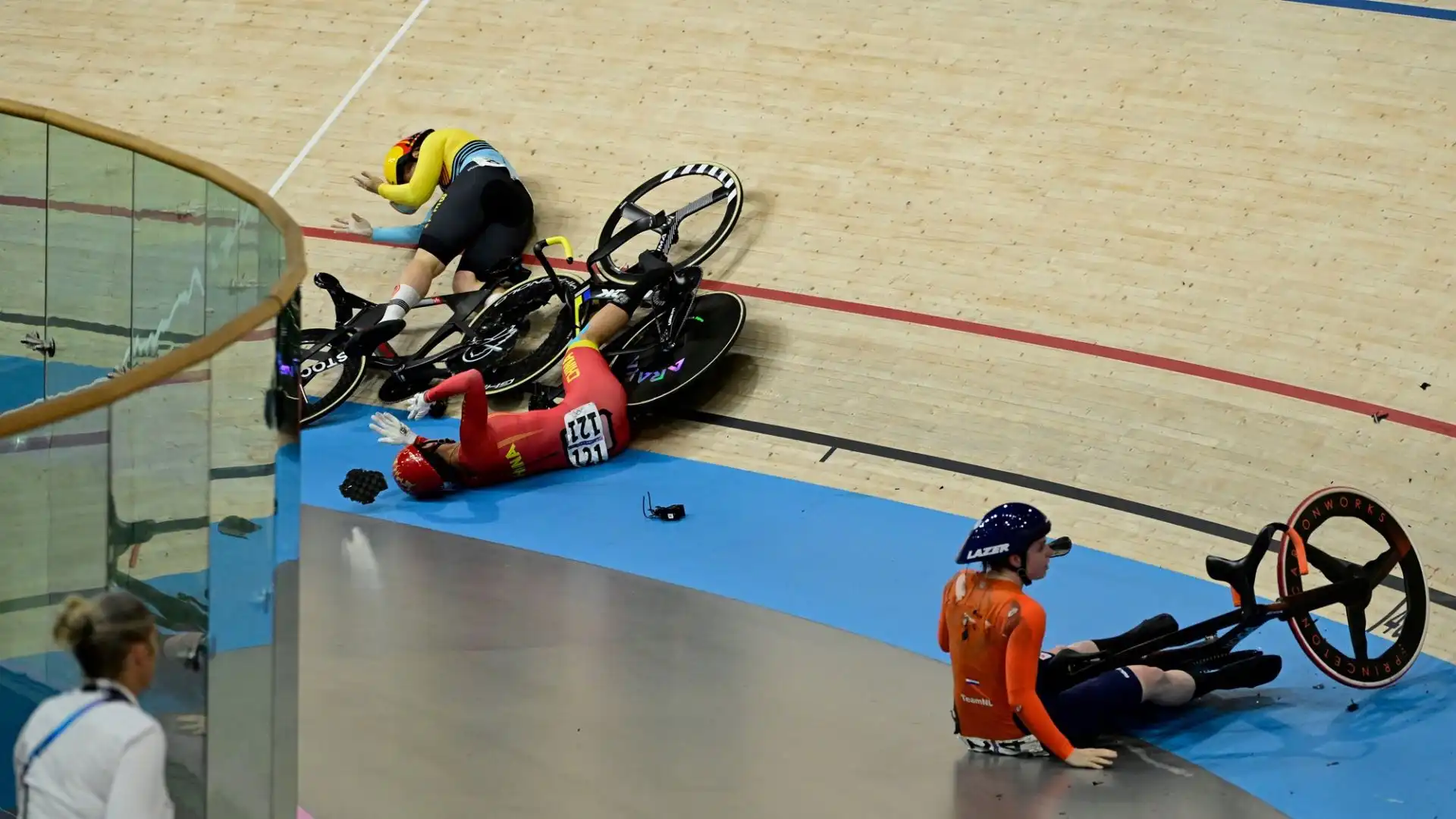 Lo schianto è stato ad alta velocità, a 65 km all'ora