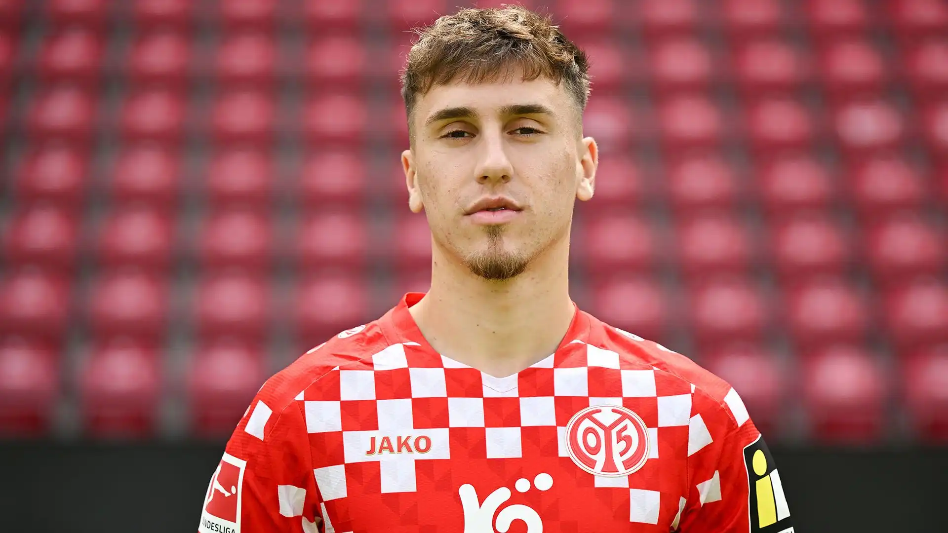 Brajan Gruda si trasferisce a titolo definito al Brighton & Hove Albion, in Premier League