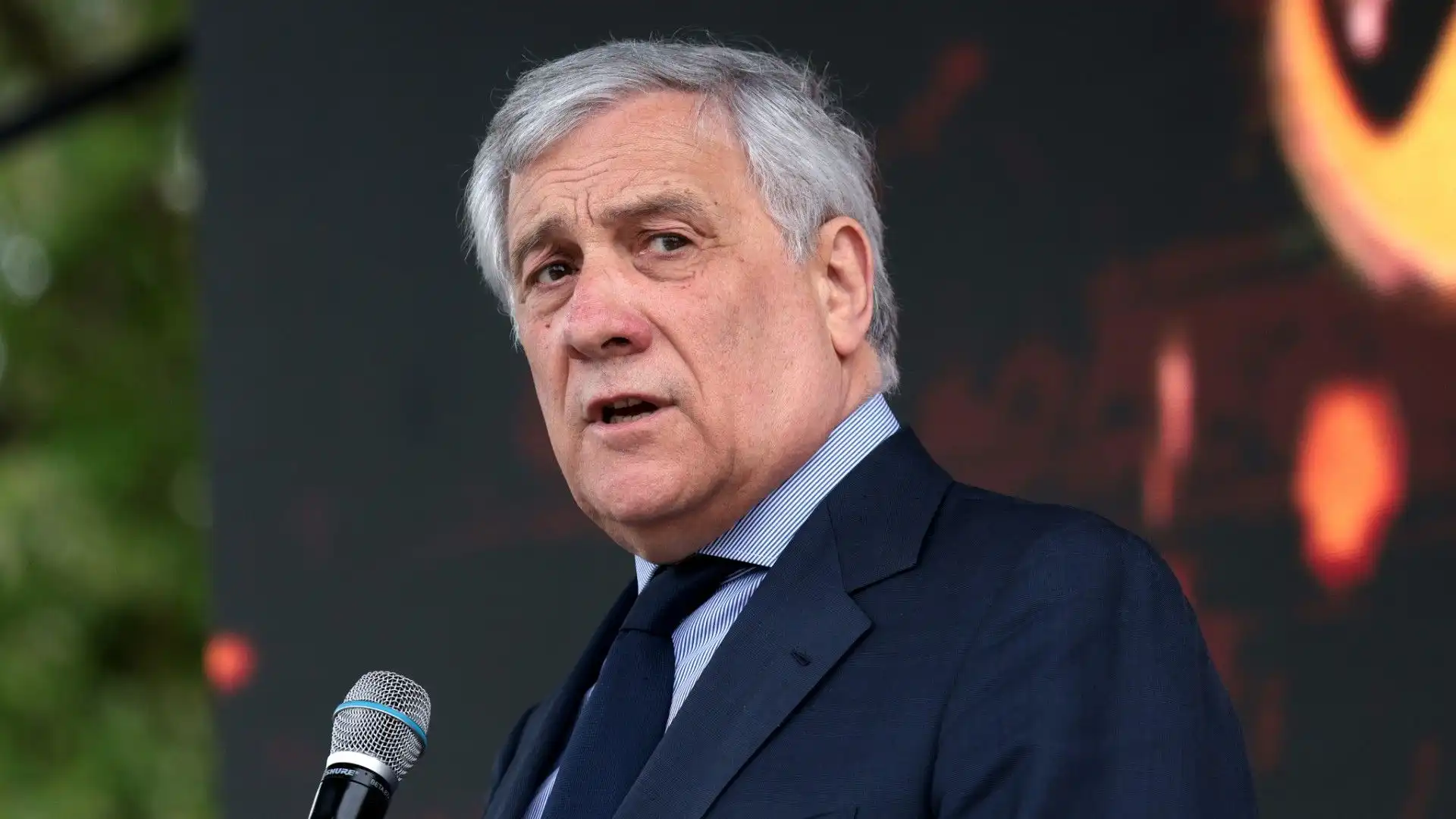 "Sdegno più totale per questo grave gesto di becero razzismo" ha scritto il Ministro degli Affari Esteri Antonio Tajani