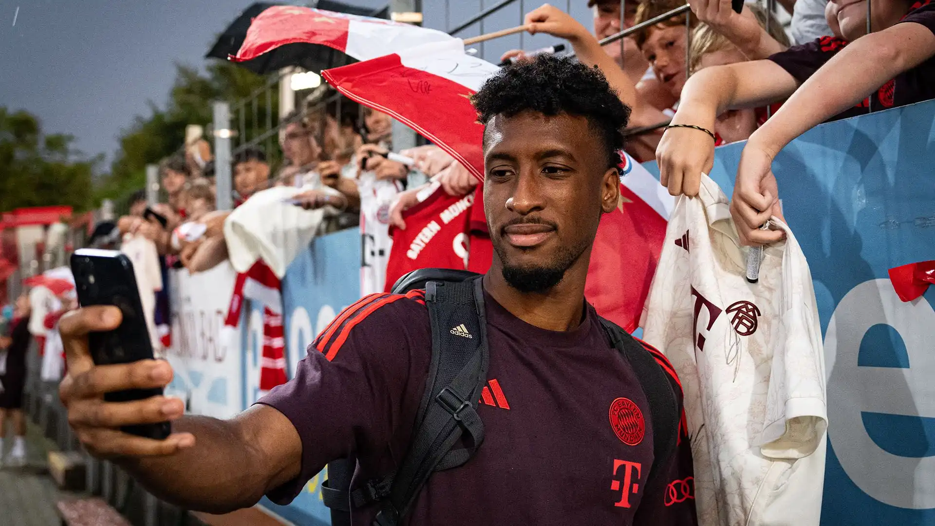 Kingsley Coman è uno dei giocatori che potrebbe lasciare Monaco nelle prossime settimane, e diventa ora un obiettivo dei blaugrana