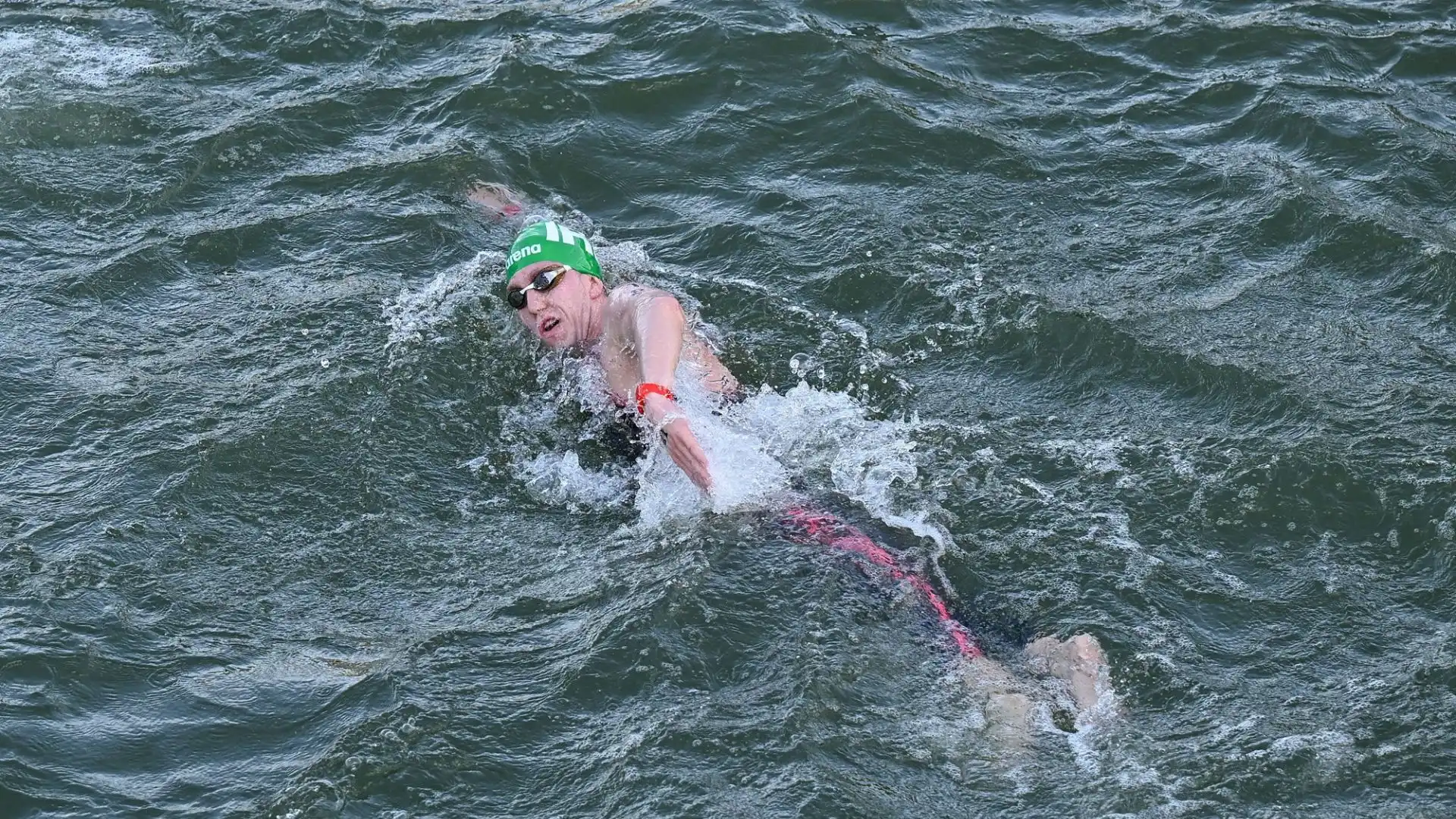 "La qualità dell’acqua nel giorno della maratona di nuoto maschile è stata considerata ‘molto buona’ o ‘eccellente’"