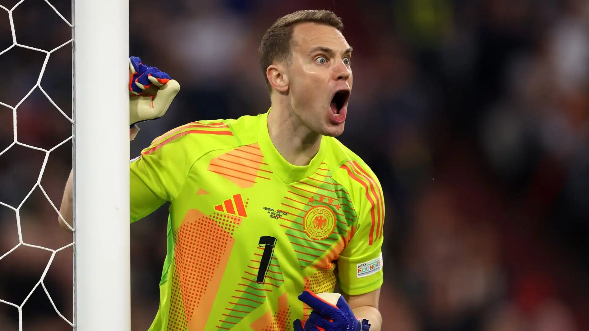 Manuel Neuer dice addio: "Decisione non facile". Le foto