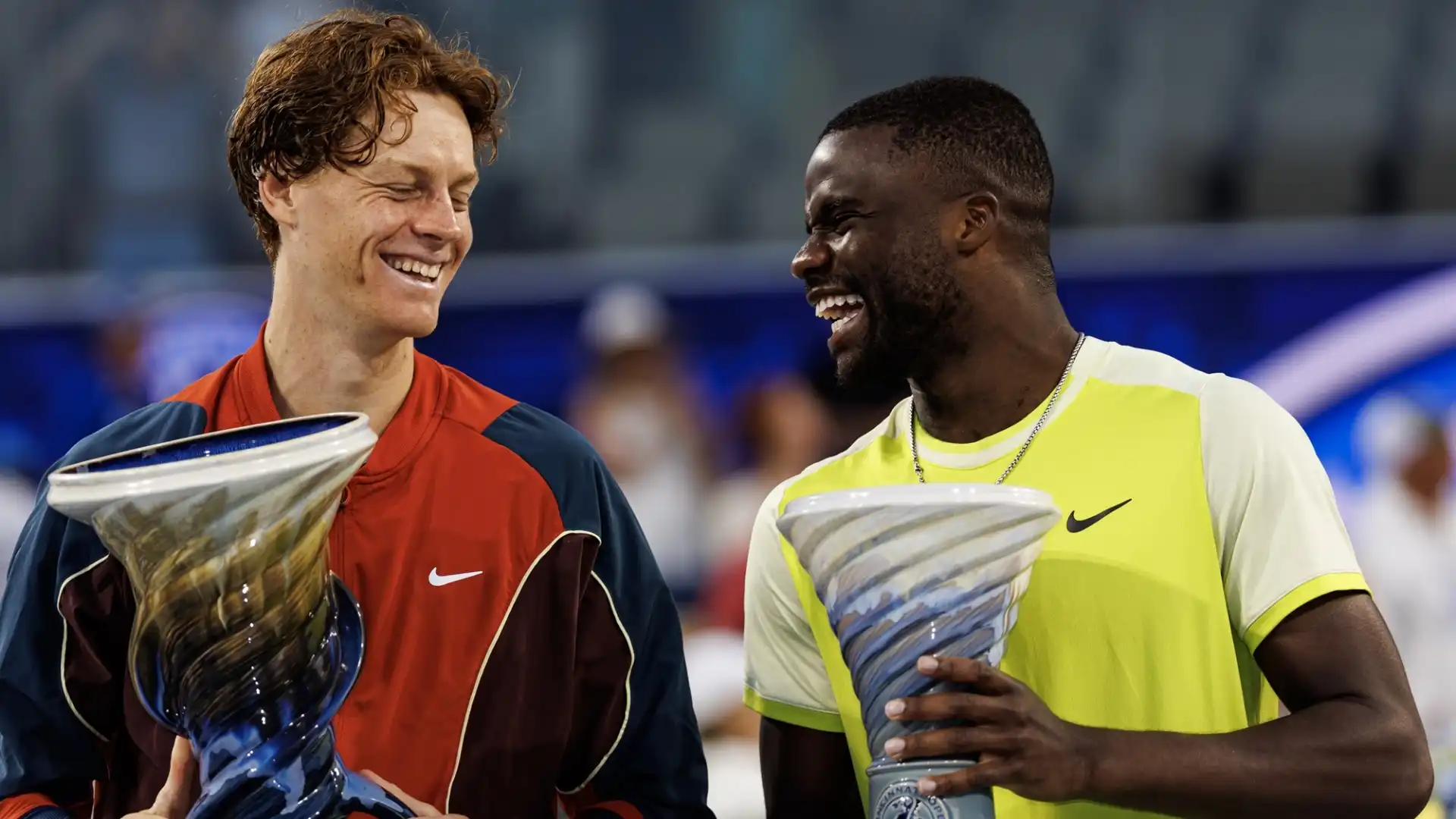 Sinner, disteso e felice al momento della premiazione: per lui significava molto, dopo le delusioni di Wimbledon e della mancata Olimpiade