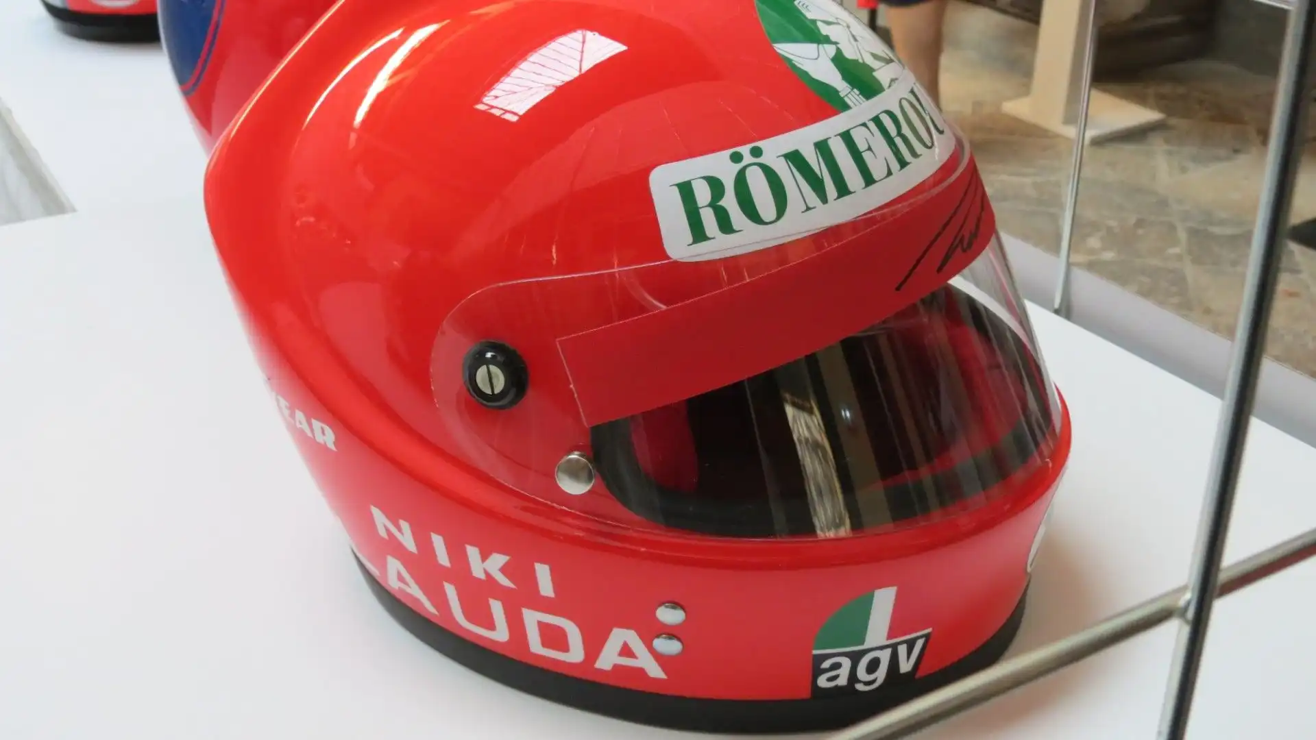 E' il casco di Niki Lauda