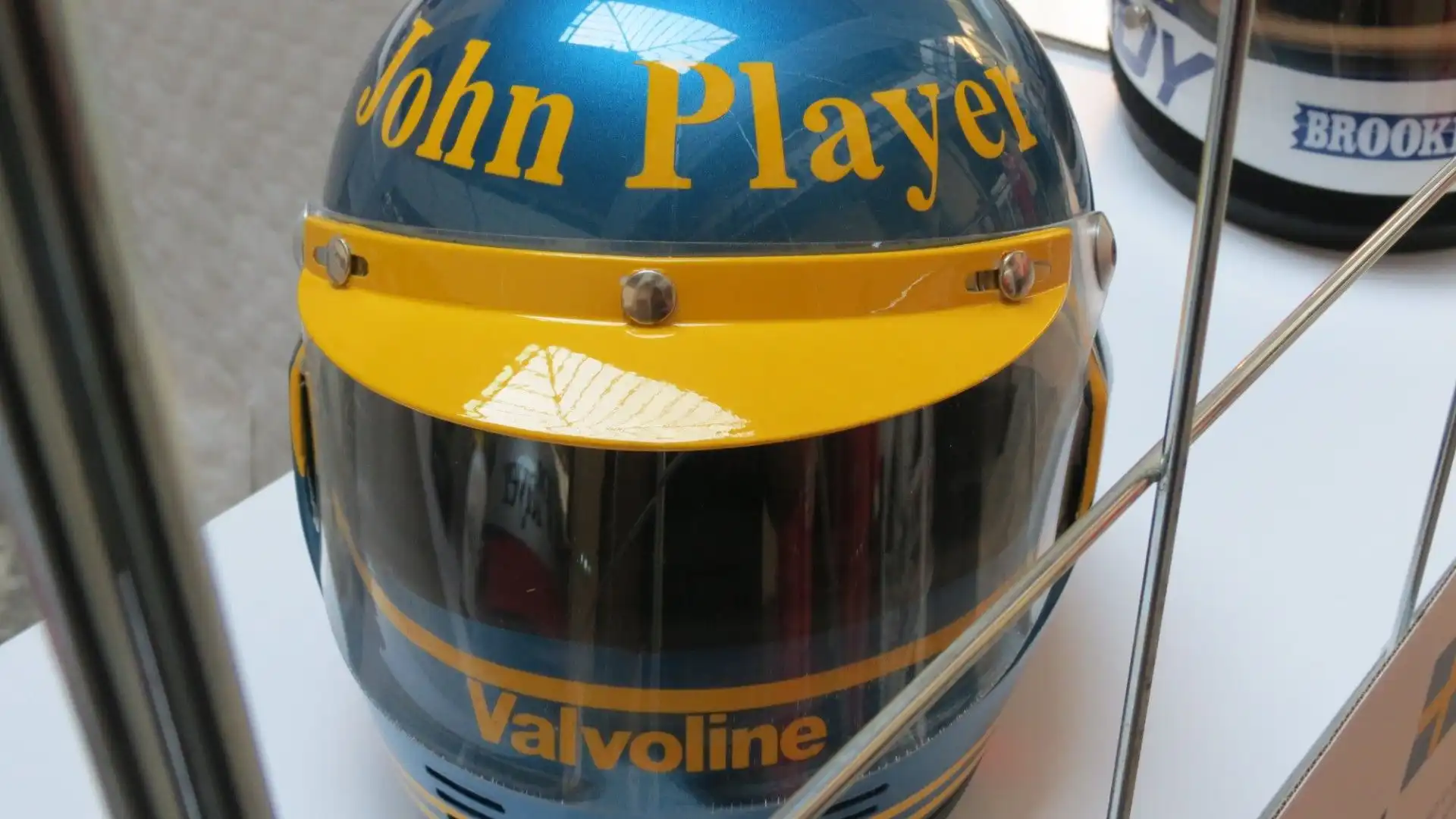 Si tratta del casco di Ronnie Peterson