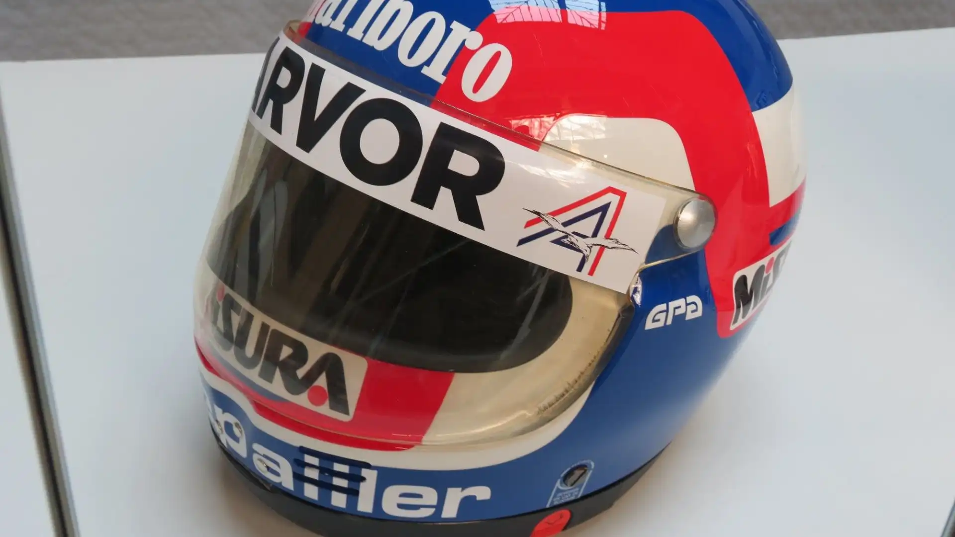 Si tratta del casco di Patrick Depailler