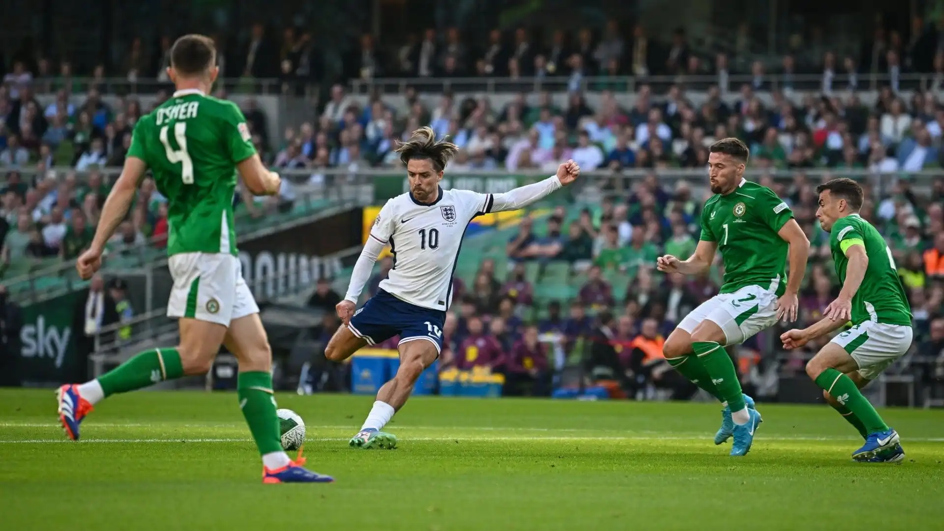 Il secondo gol è stato segnato da Jack Grealish, che dall'inizio della partita era bersaglio di cori e insulti