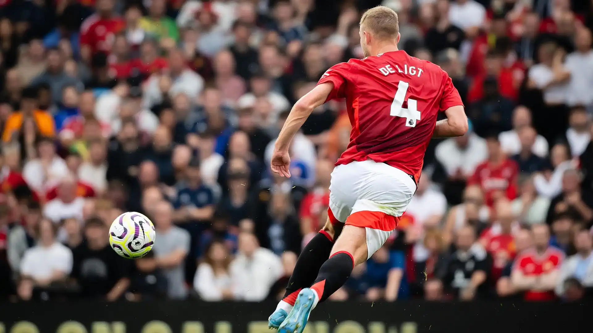 Ma gli errori di Casemiro hanno portato al crollo dei Red Devils, e anche la perfomance di De Ligt è precipitata