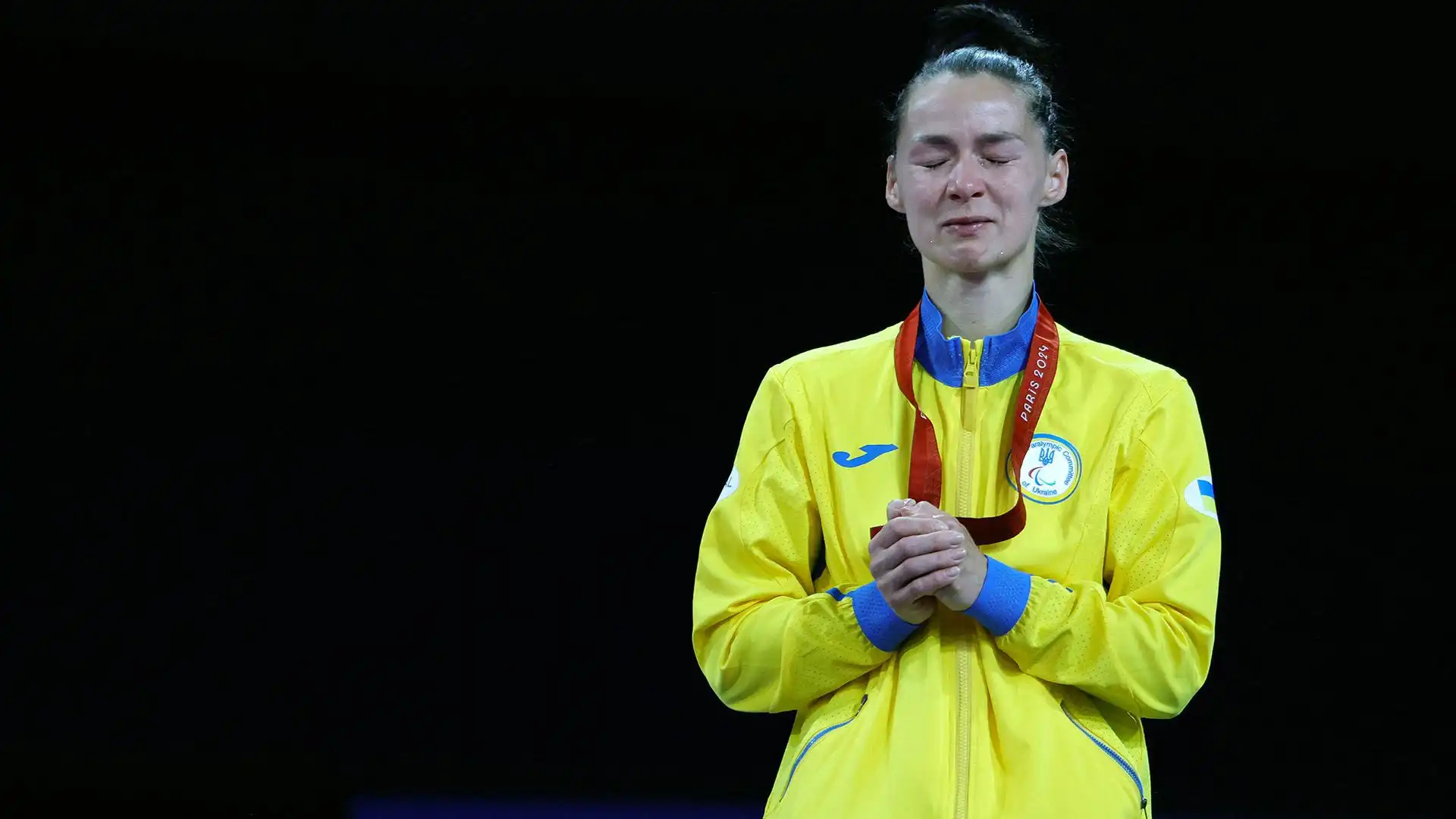 Nataliya Nikolaychyk non è riuscita a trattenere le lacrime sul podio