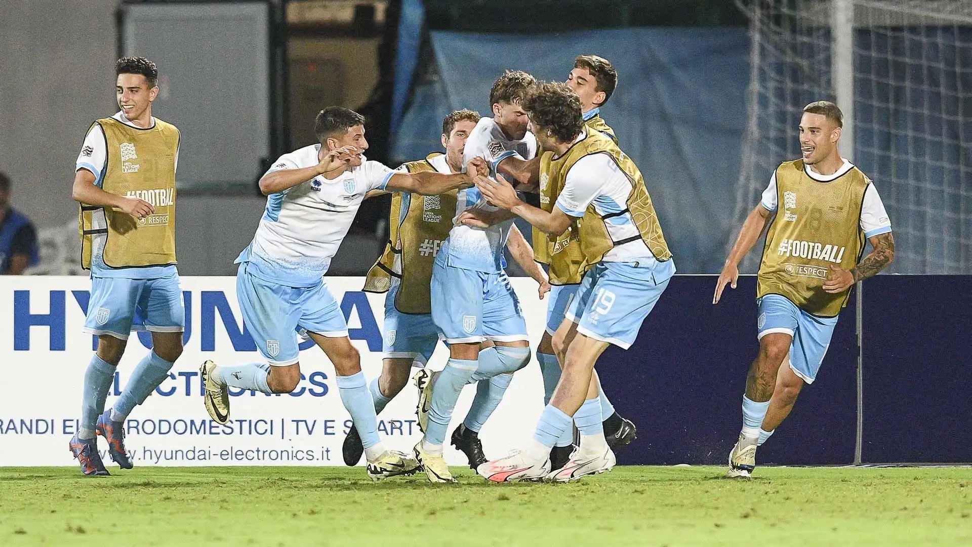 Tutto lo Stadium urla di gioia per il gol del classe 2005