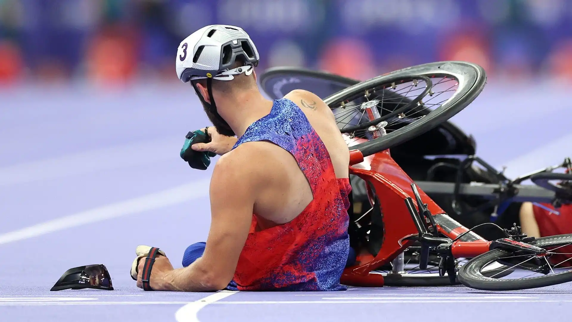 L'incidente è avvenuto sul traguardo della finale maschile dei 5000 m - T54