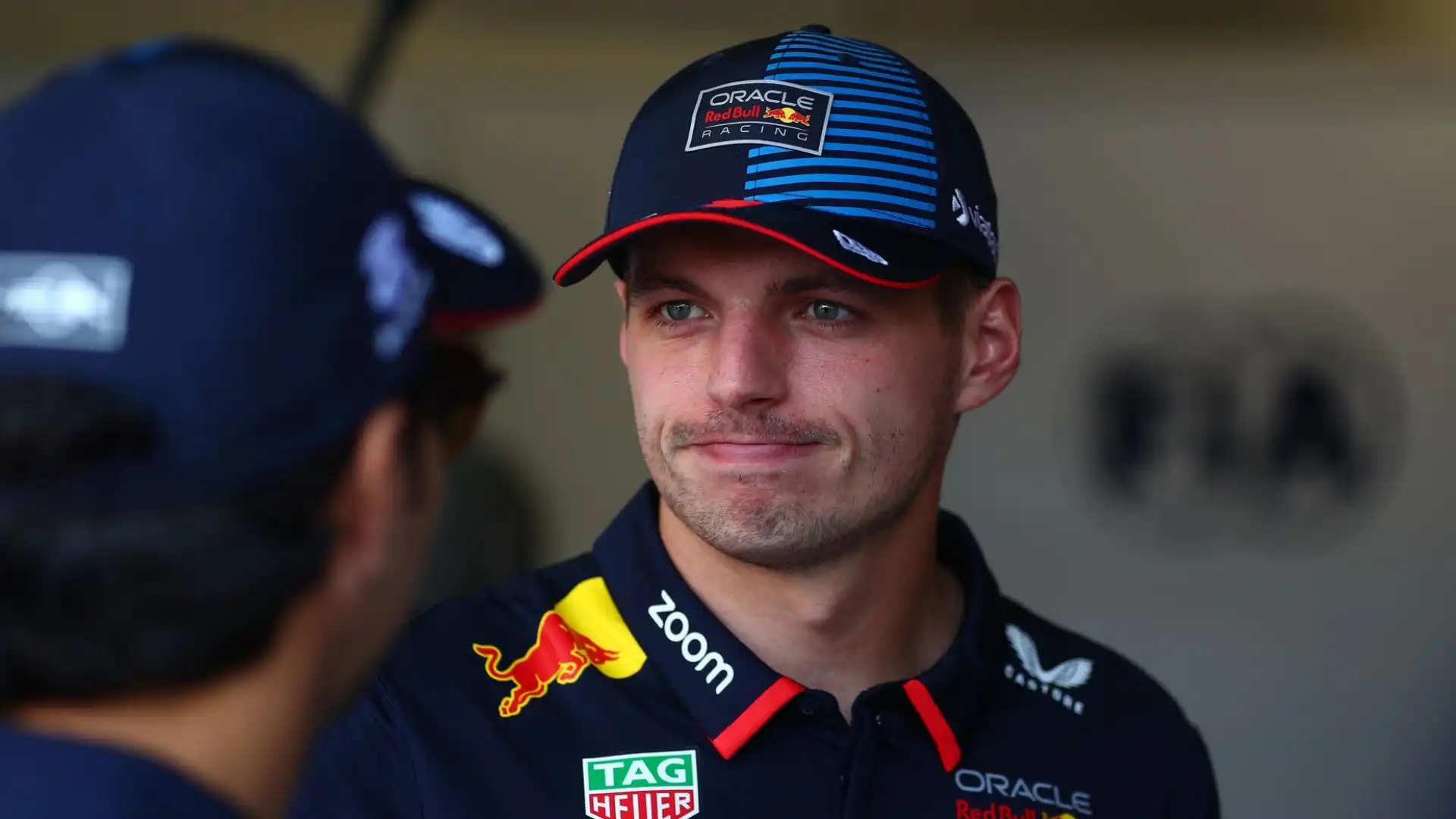 Dopo non essere riuscito ad ingaggiare Verstappen per il 2025, Toto Wolff sarebbe pronto a riprovarci per il 2026, secondo i report