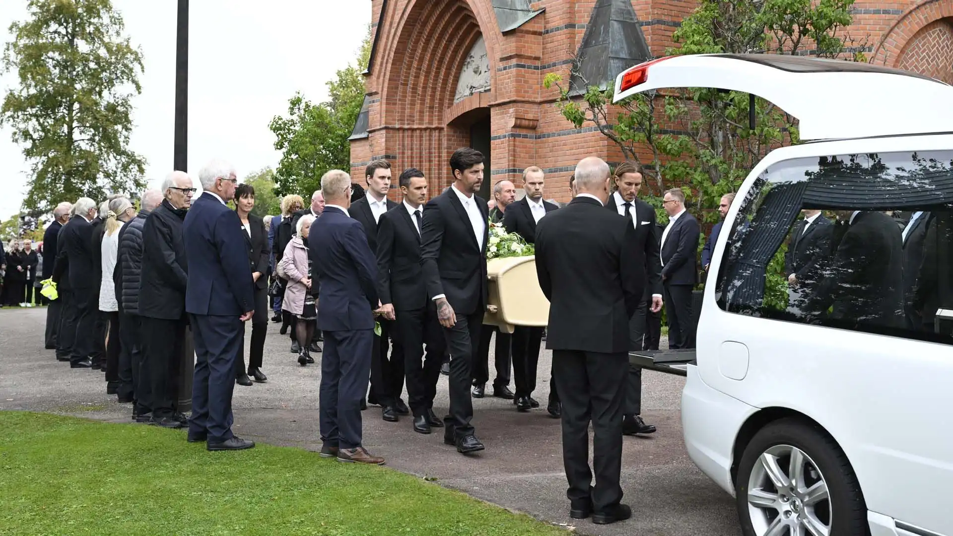 Presenti anche Roy Hodgson e una delegazione della Lazio.