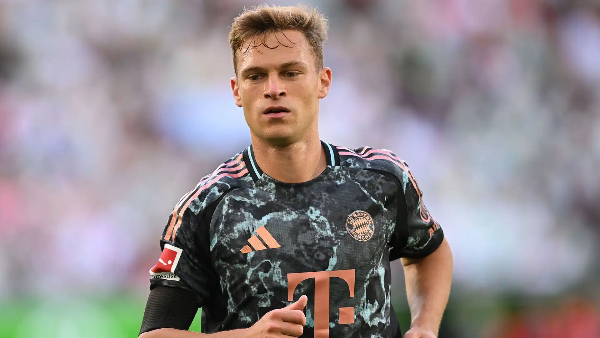 Già a gennaio tutto potrebbe essere chiaro: da quel mese Kimmich avrà il diritto di trattare con qualsiasi club, senza informare il Bayern