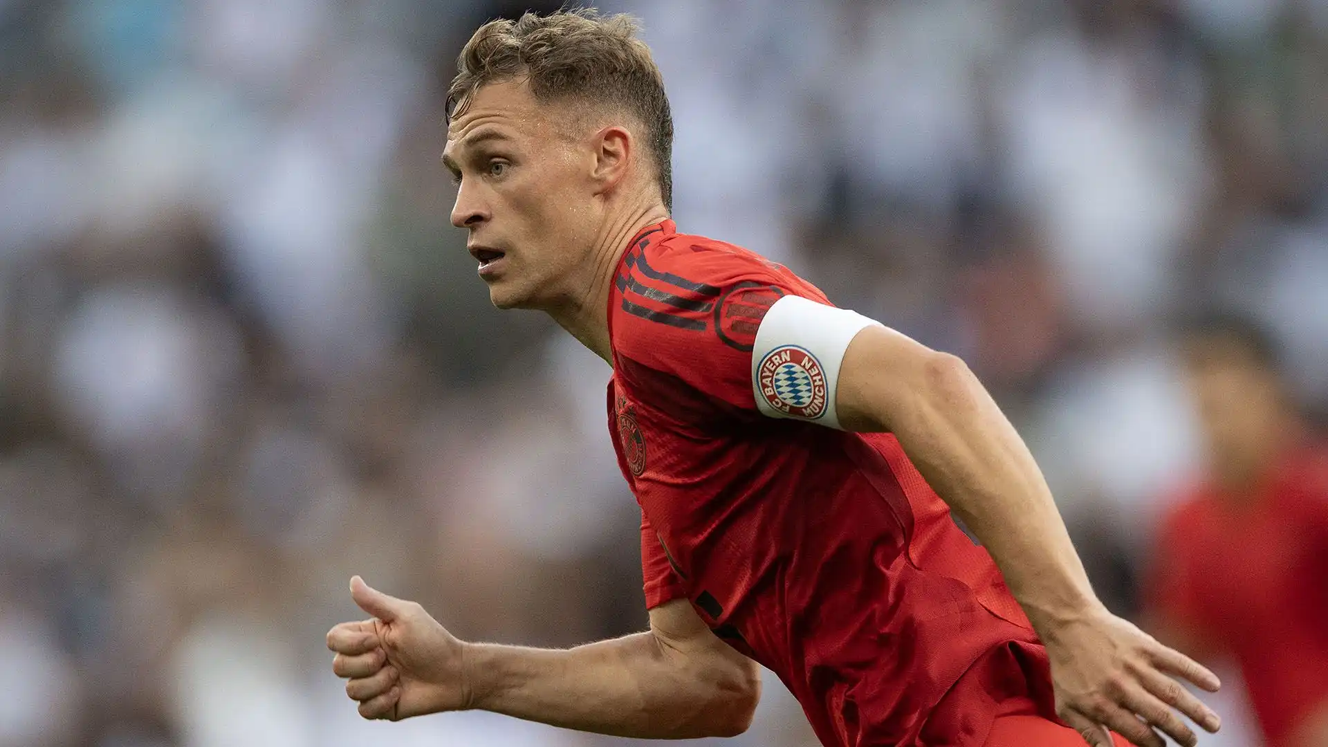 Hansi Flick sogna di portare a Barcellona Joshua Kimmich, in scadenza di contratto