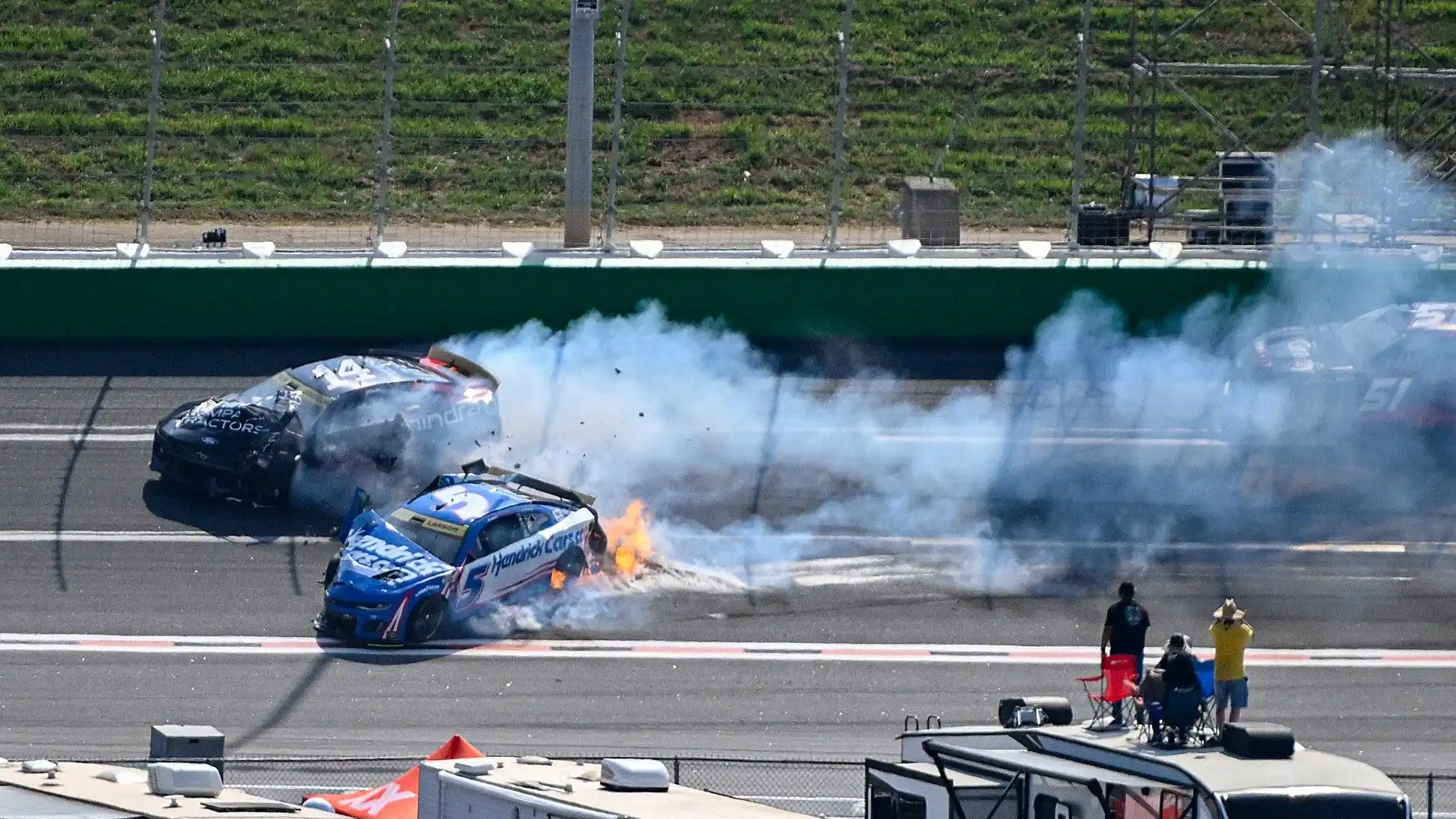 Momenti di grande paura all'Atlanta Motor Speedway