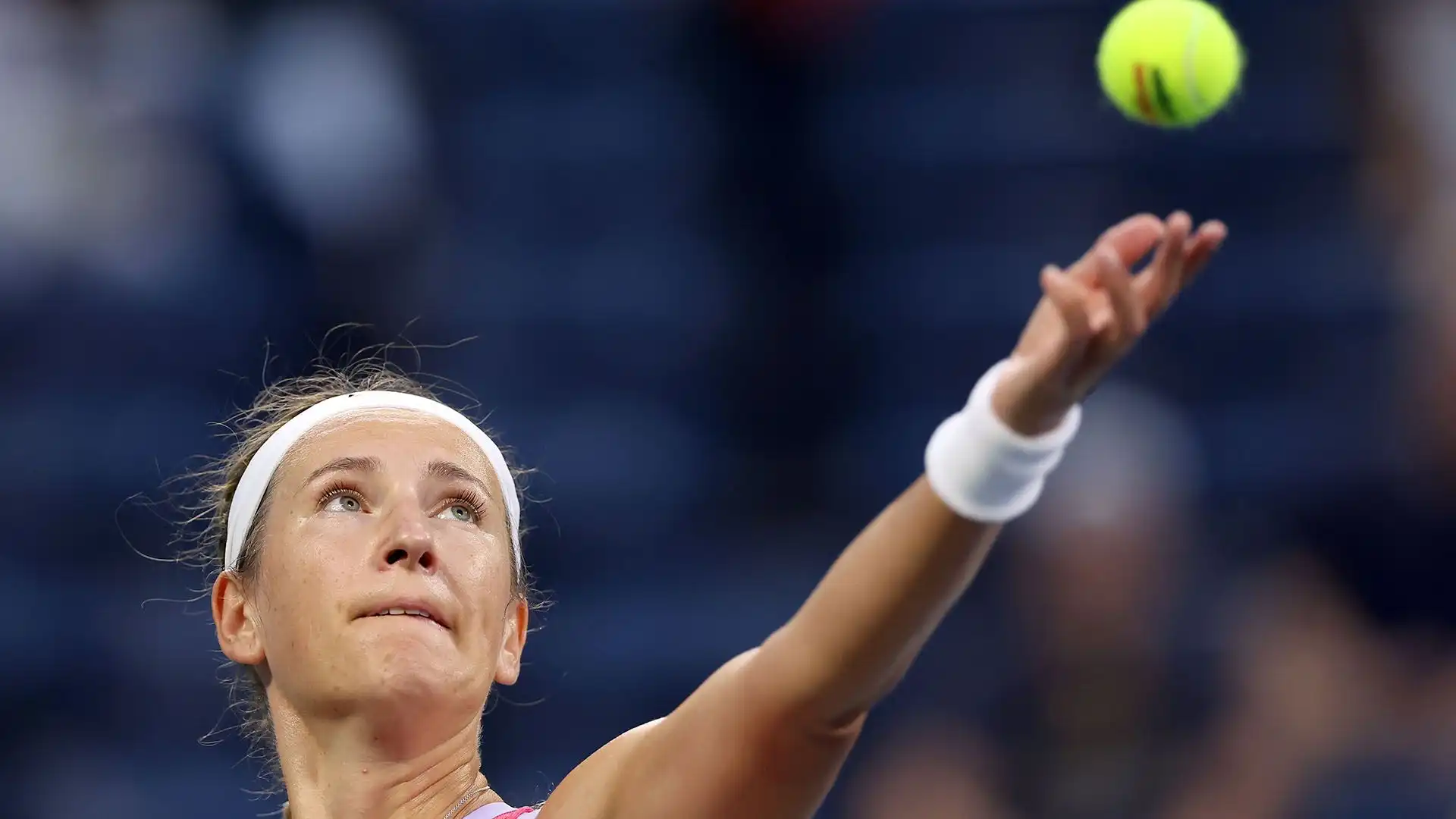 Momento da dimenticare per l'ex numero uno del mondo Victoria Azarenka