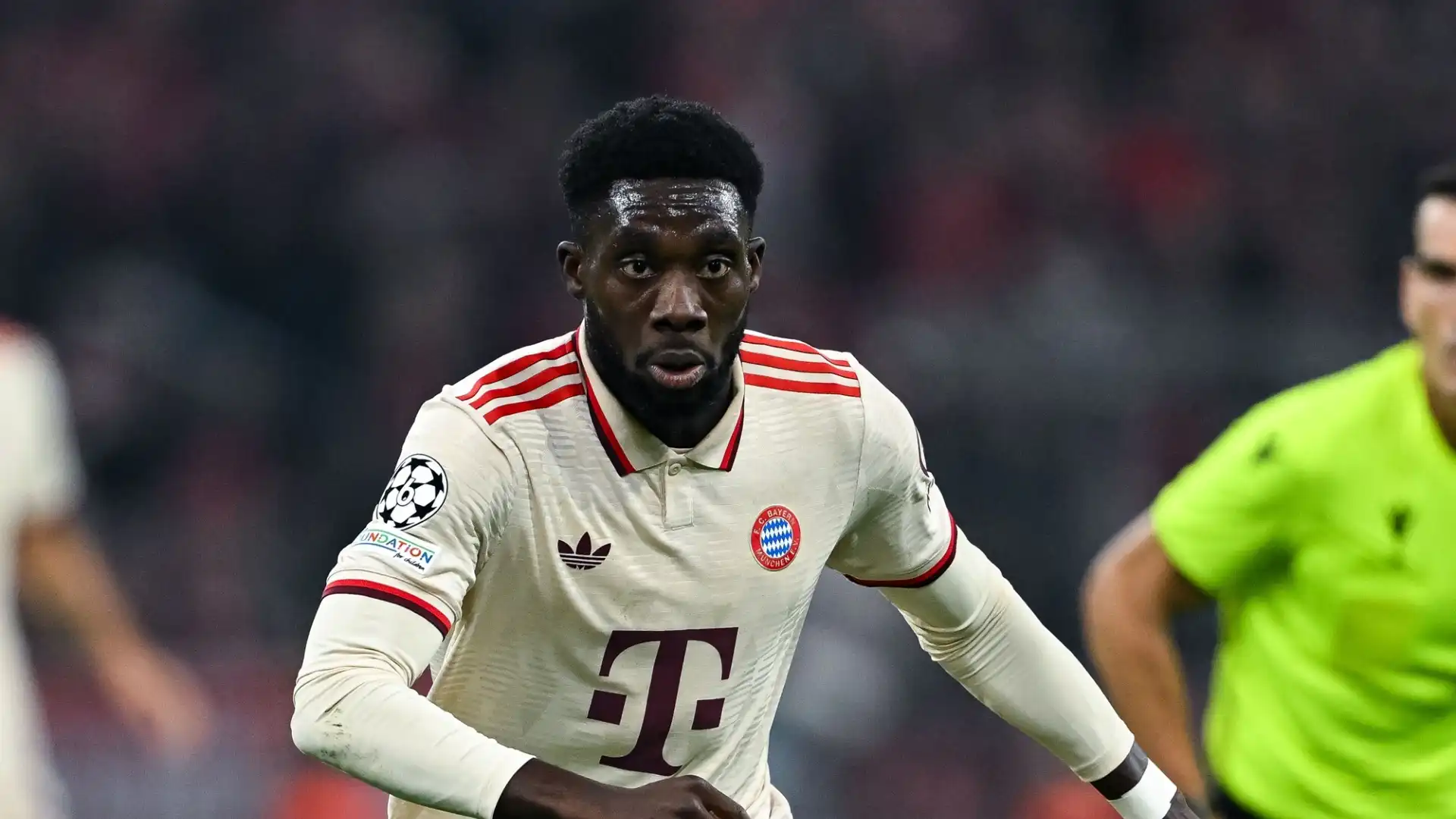 Anche Alphonso Davies, da tempo accostato al Real Madrid, sarebbe un obiettivo del Manchester United