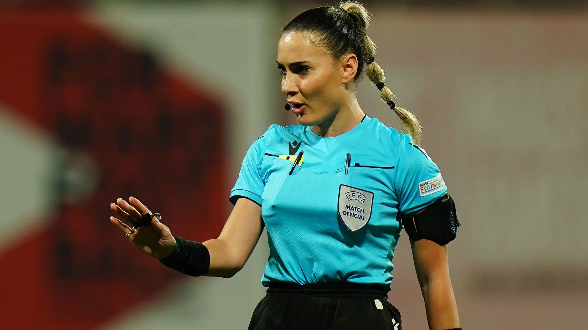 L'albanese è una degli arbitri donna più in vista della Champions League femminile