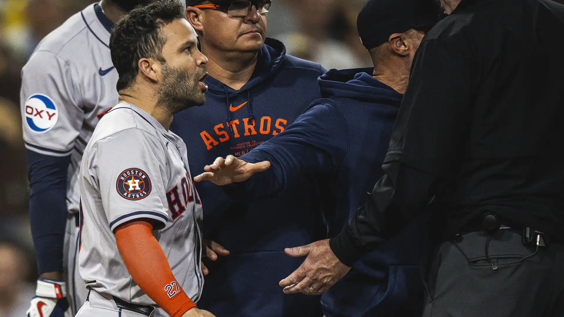 La scena folle è costata l'espulsione Jose Altuve