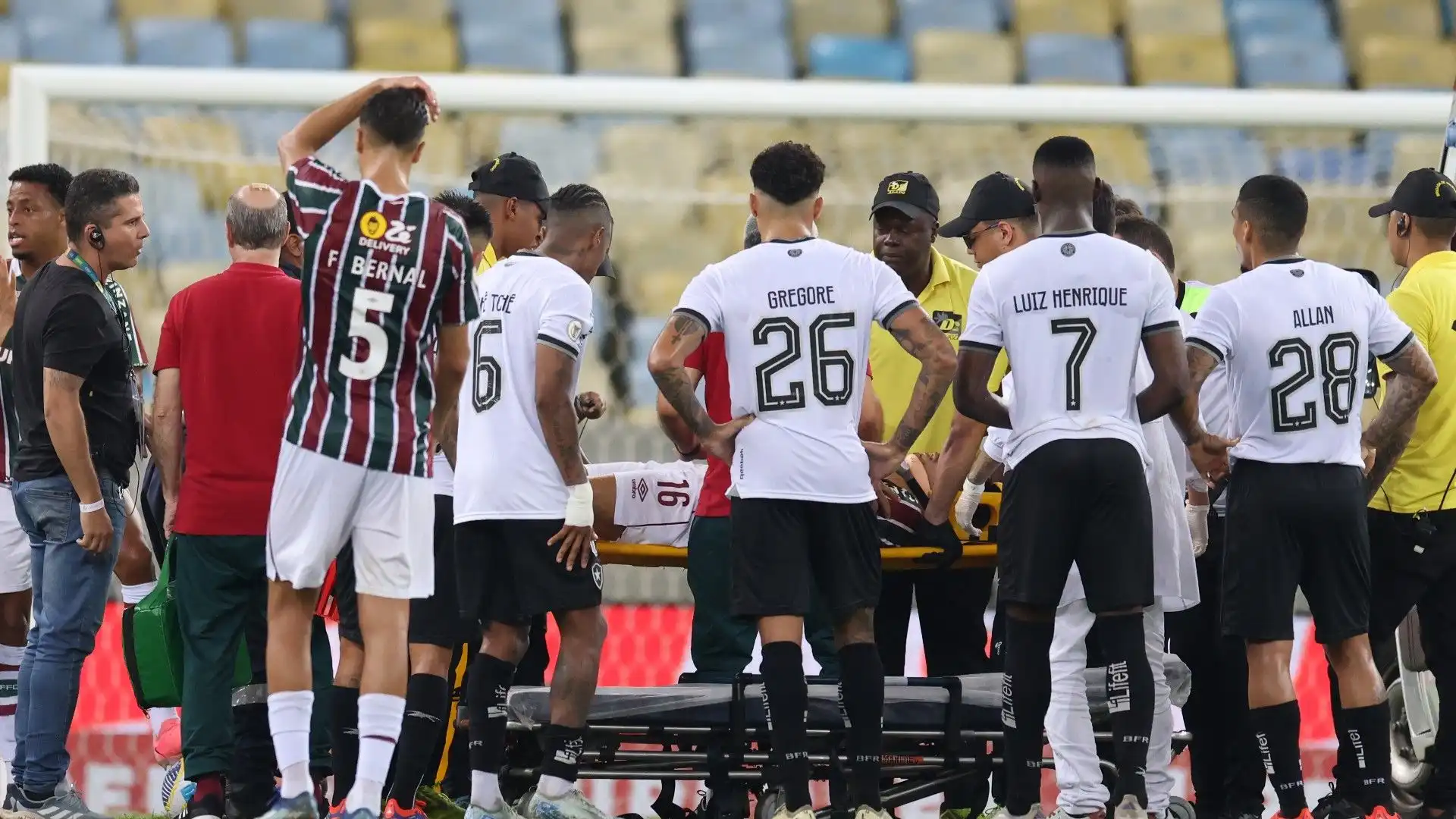 Attimi di terrore durante Fluminense-Botafogo