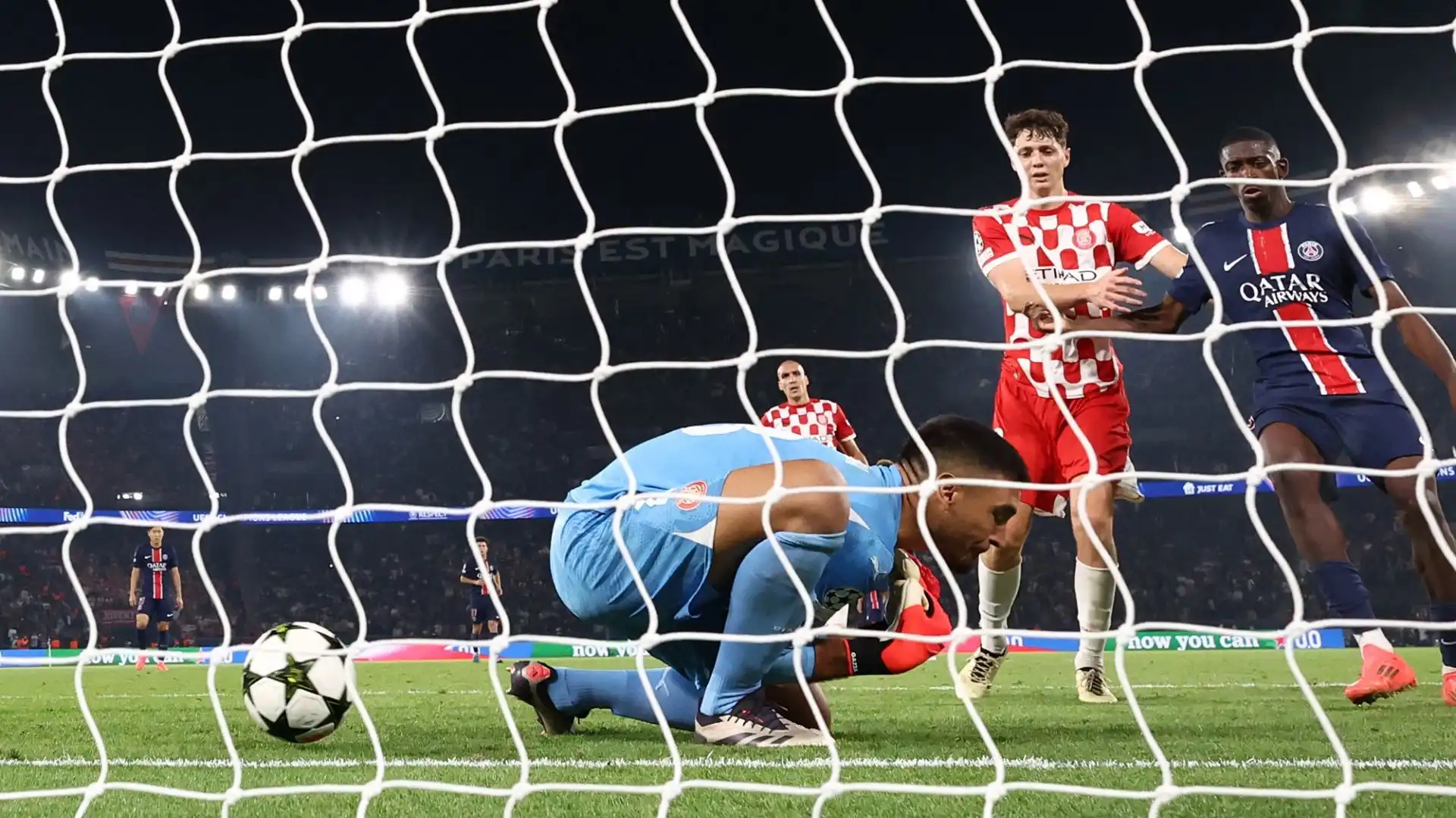 Gazzaniga si è avventato su un cross innocuo di Nuno Mendes ma si è fatto passare il pallone sotto le gambe