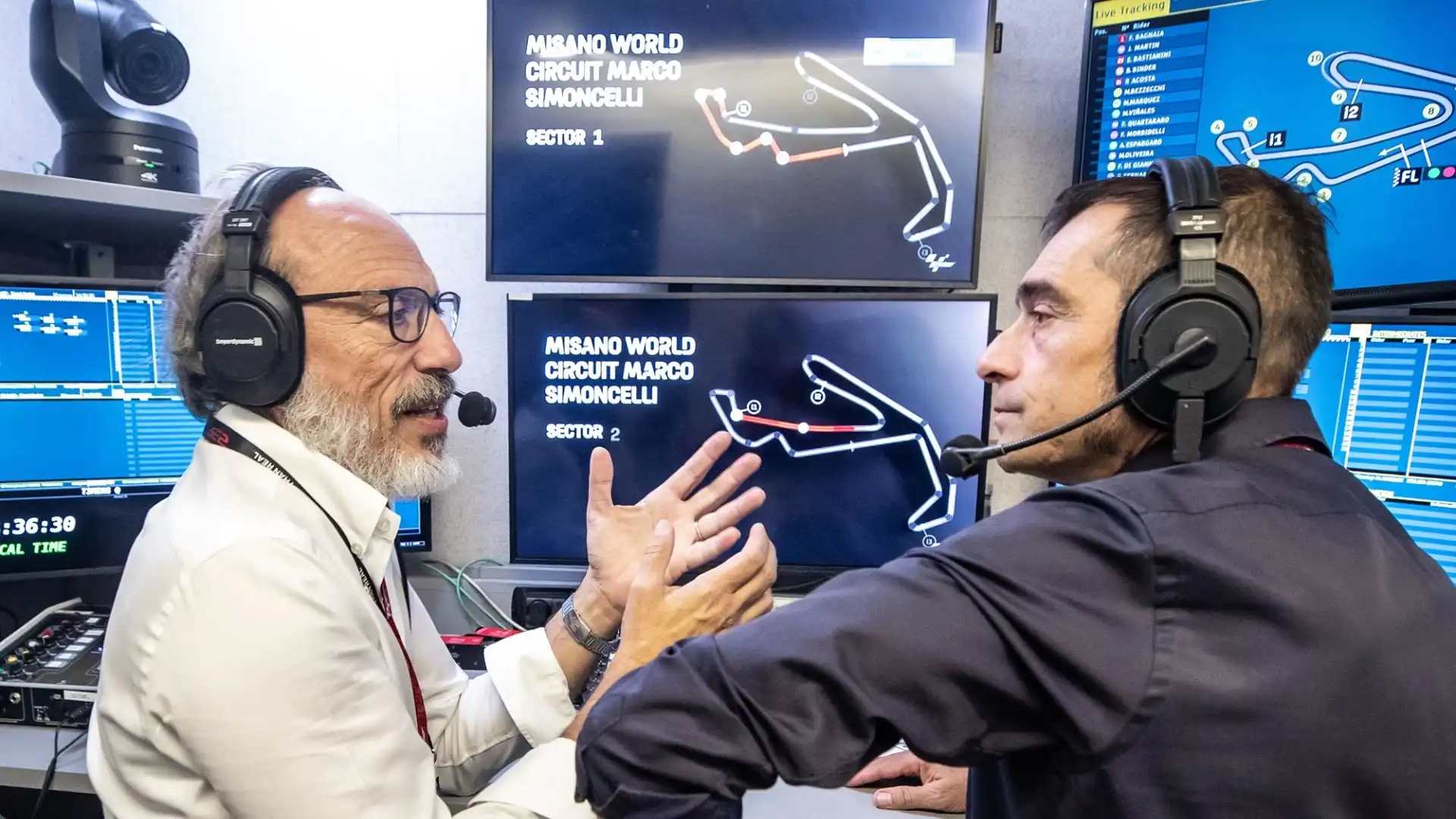 Guido Meda e Mauro Sanchini al lavoro a Misano, dove è tornato lo Sky Truck