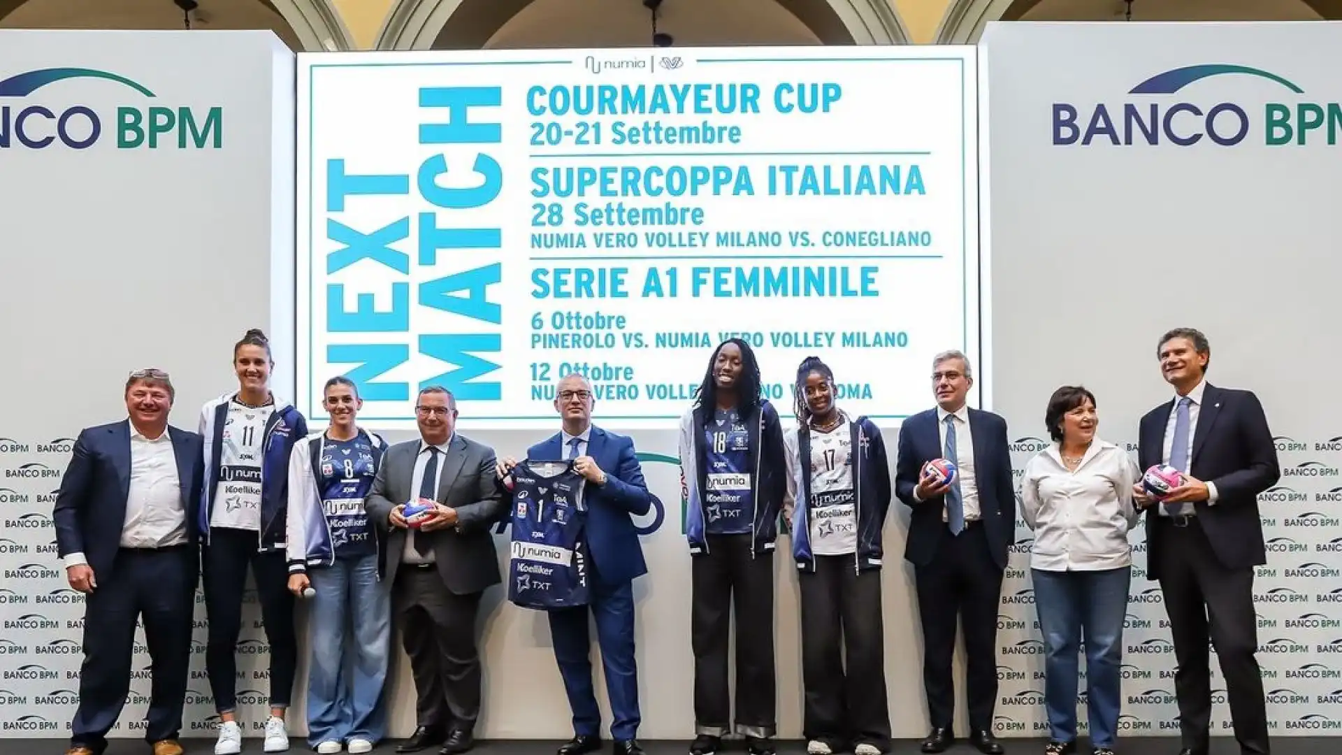 ntervistate sul palco, il capitano della Numia Vero Volley Milano, Alessia Orro, Myriam Sylla, Anna Danesi e Paola Egonu, insieme al tecnico Stefano Lavarini e al direttore sportivo, Claudio Bonati, hanno lanciato il primo evento stagionale ufficiale con un trofeo di Lega in palio.