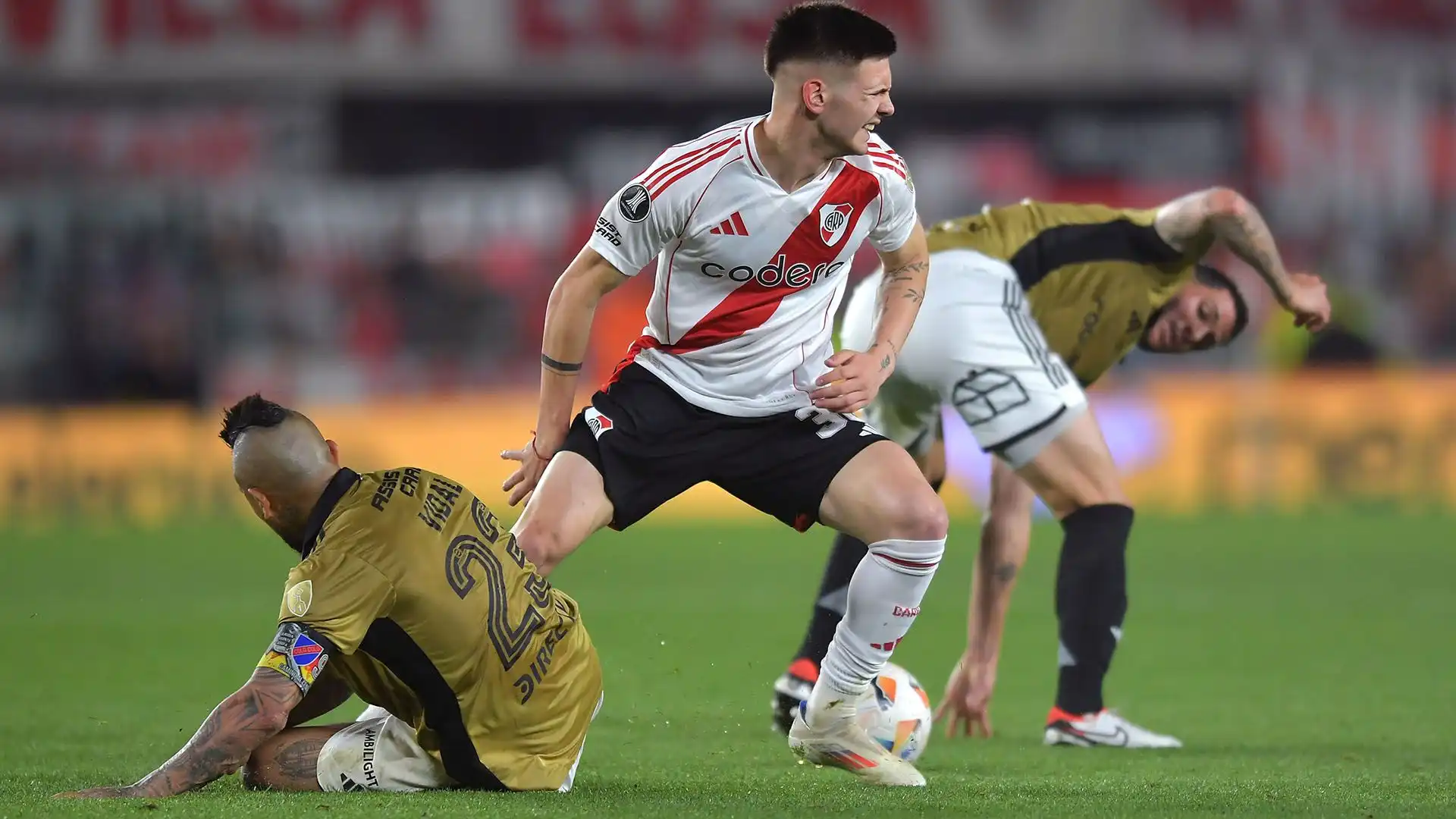 Scene assurde quelle viste durante Colo Colo-River Plate