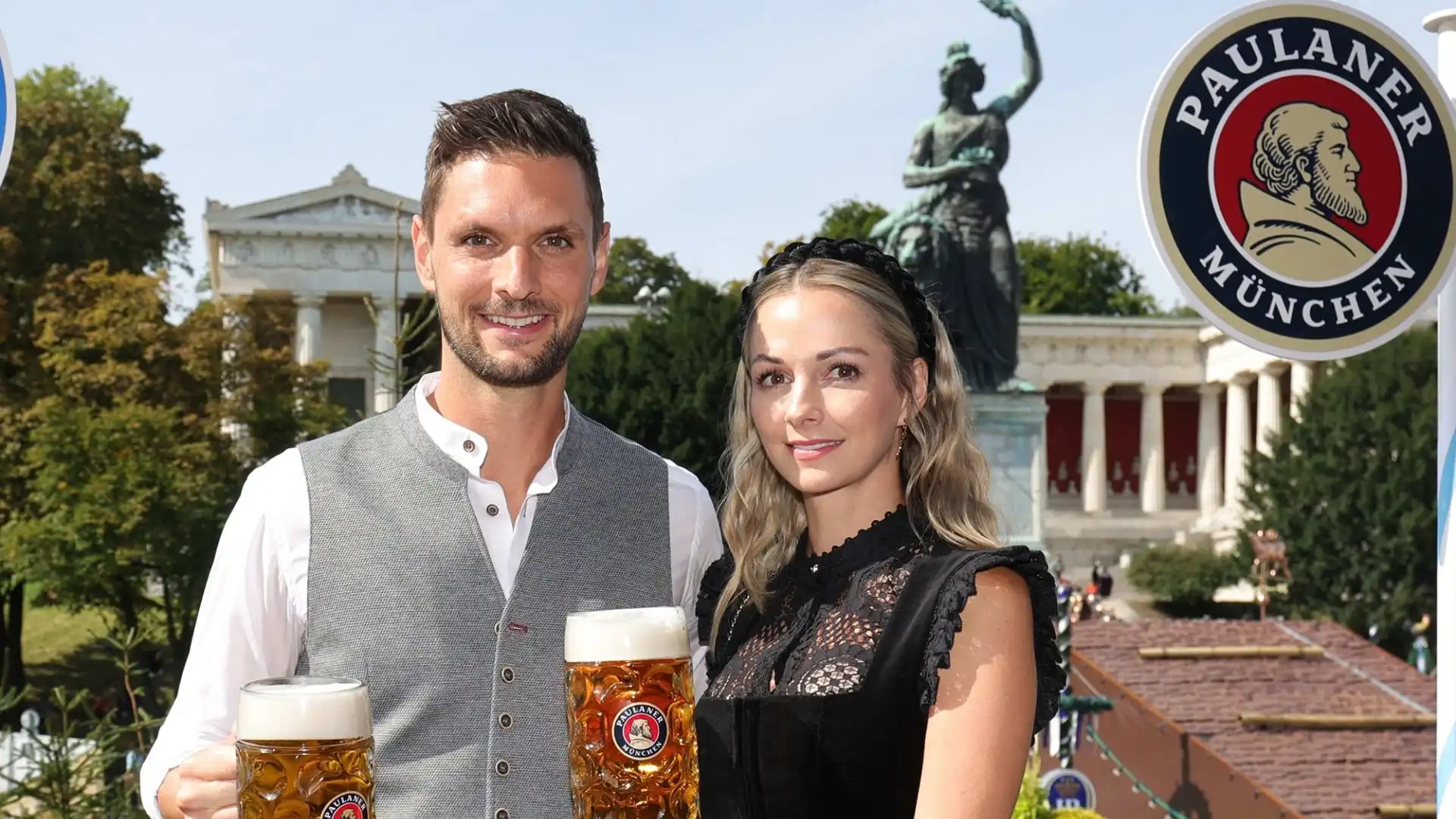 Sven Ulreich con la moglie Lisa