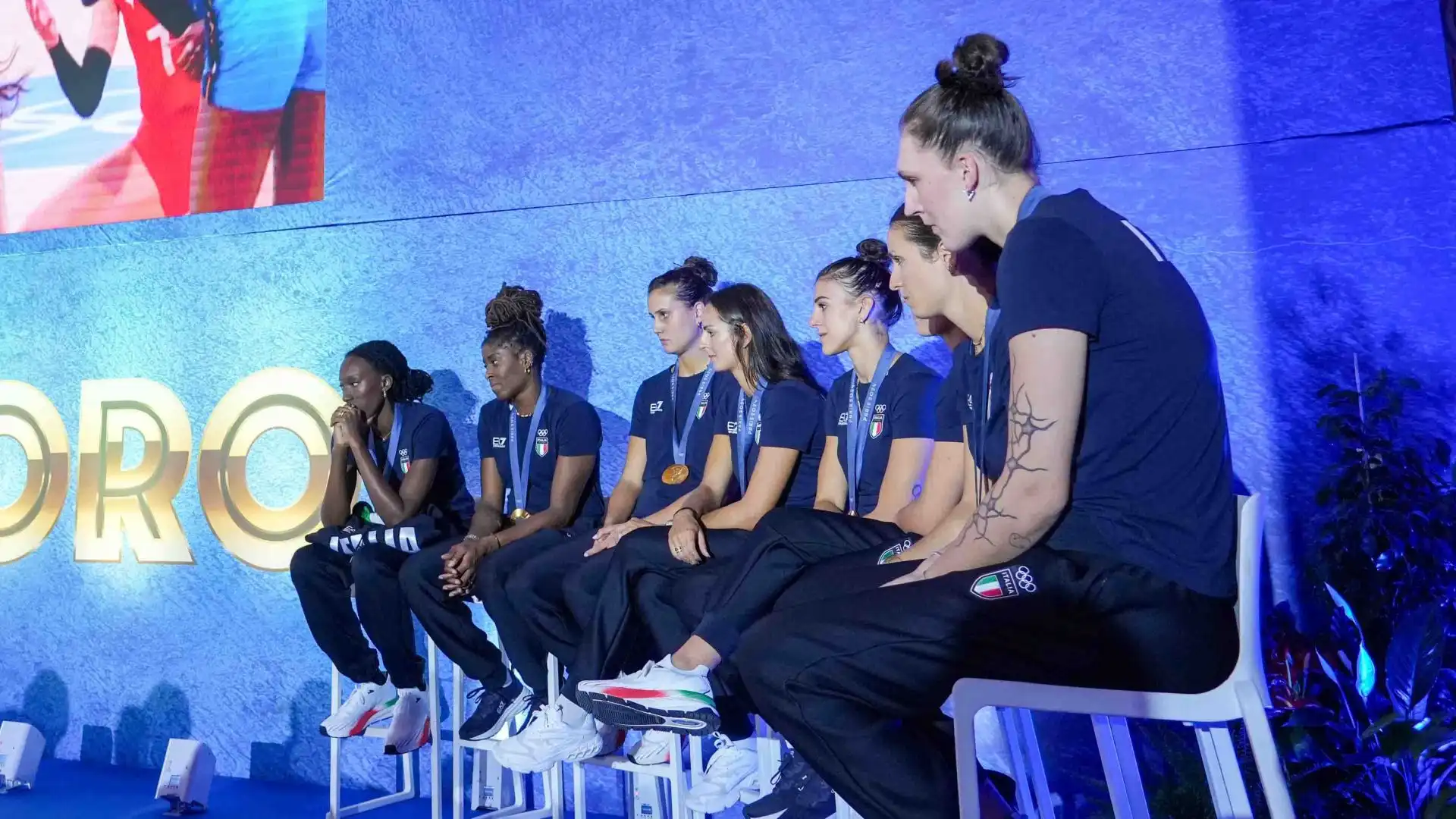 Una volta salite sul palco, tutti i presenti hanno avuto modo di rivivere l’incredibile impresa olimpica attraverso la proiezione di un video emozionale, che ha ripercorso l’intera rassegna a cinque cerchi; momento intenso che ha commosso tutti i presenti.