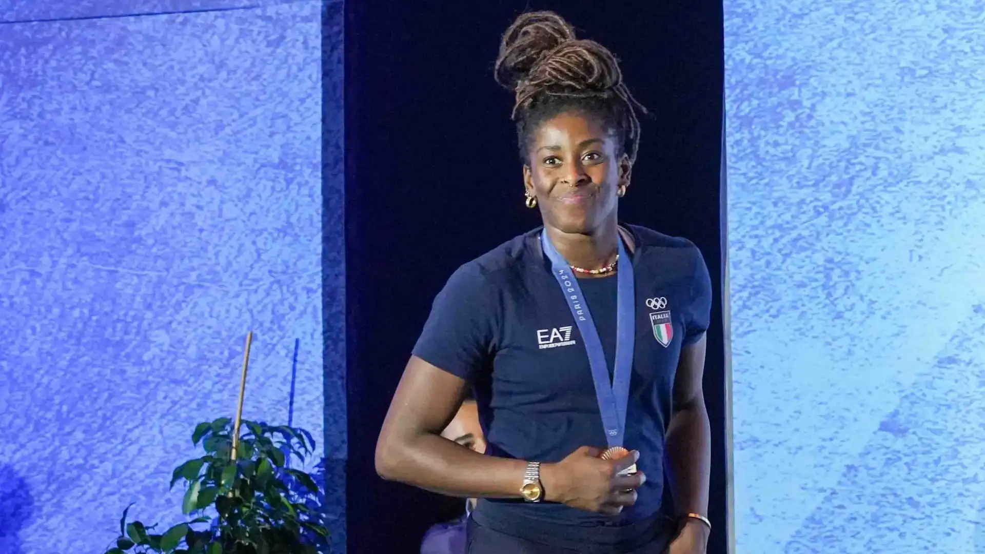 La schiacciatrice azzurra Myriam Sylla: “In nostro segreto? Se lo dicessi non sarebbe più un segreto. Durante l’avventura olimpica ci sono stati tanti momenti di confronto interno tra di noi. Ci riunivamo solo noi ragazze per darci la carica e condividere insieme le varie sensazioni”.