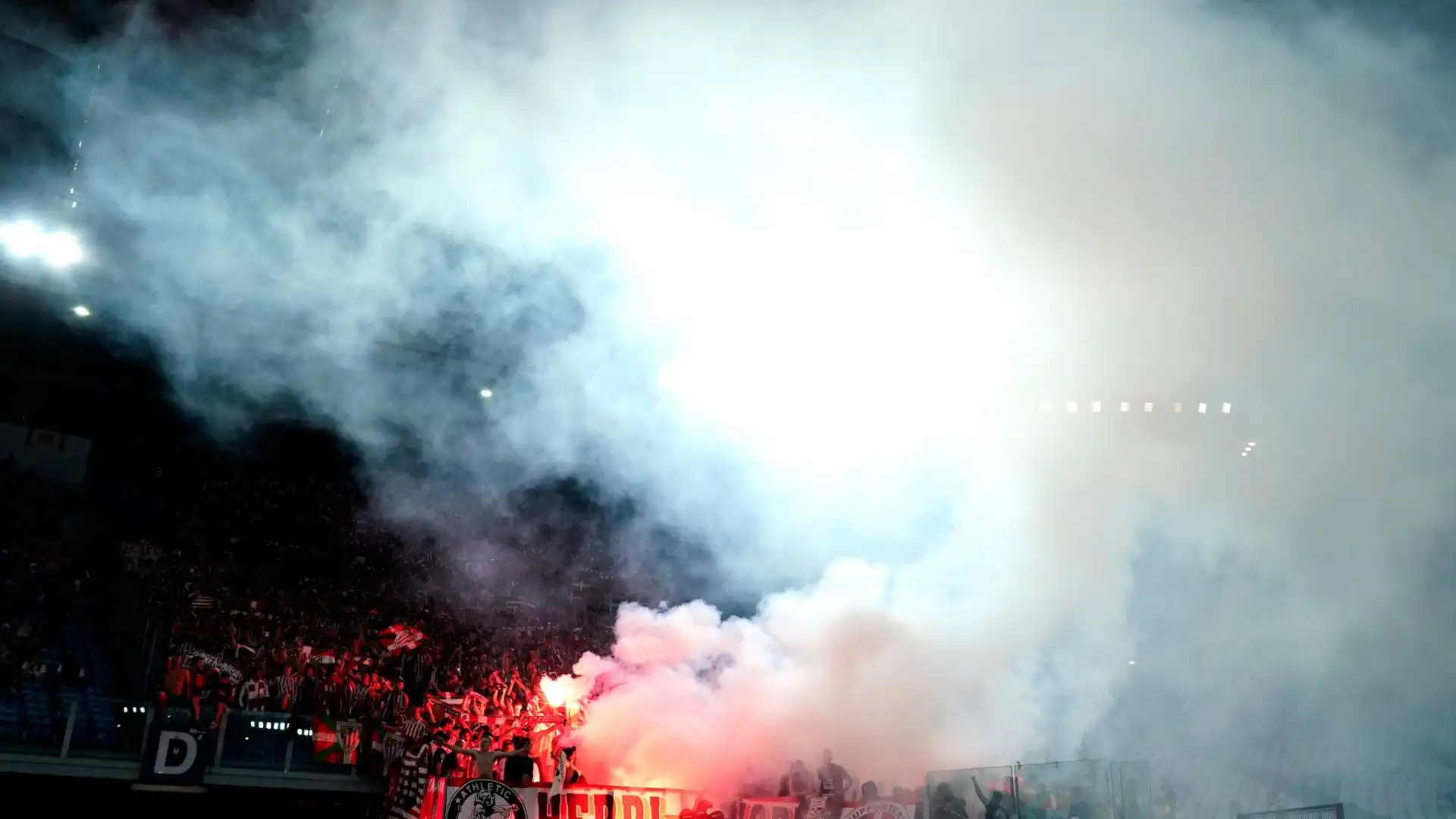 Bruttissimi episodi durante Athletic Bilbao-Roma