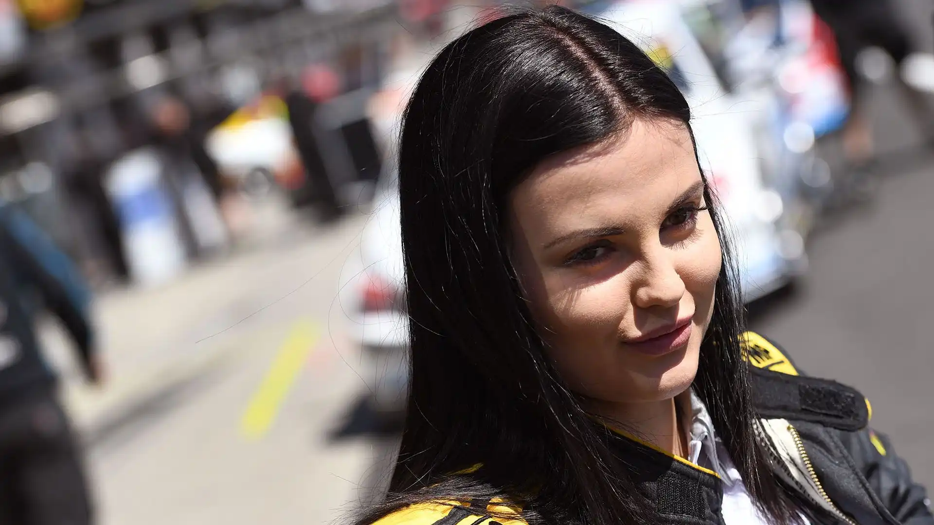 Renee nel 2015 si trasferisce alla Supercars Dunlop Series