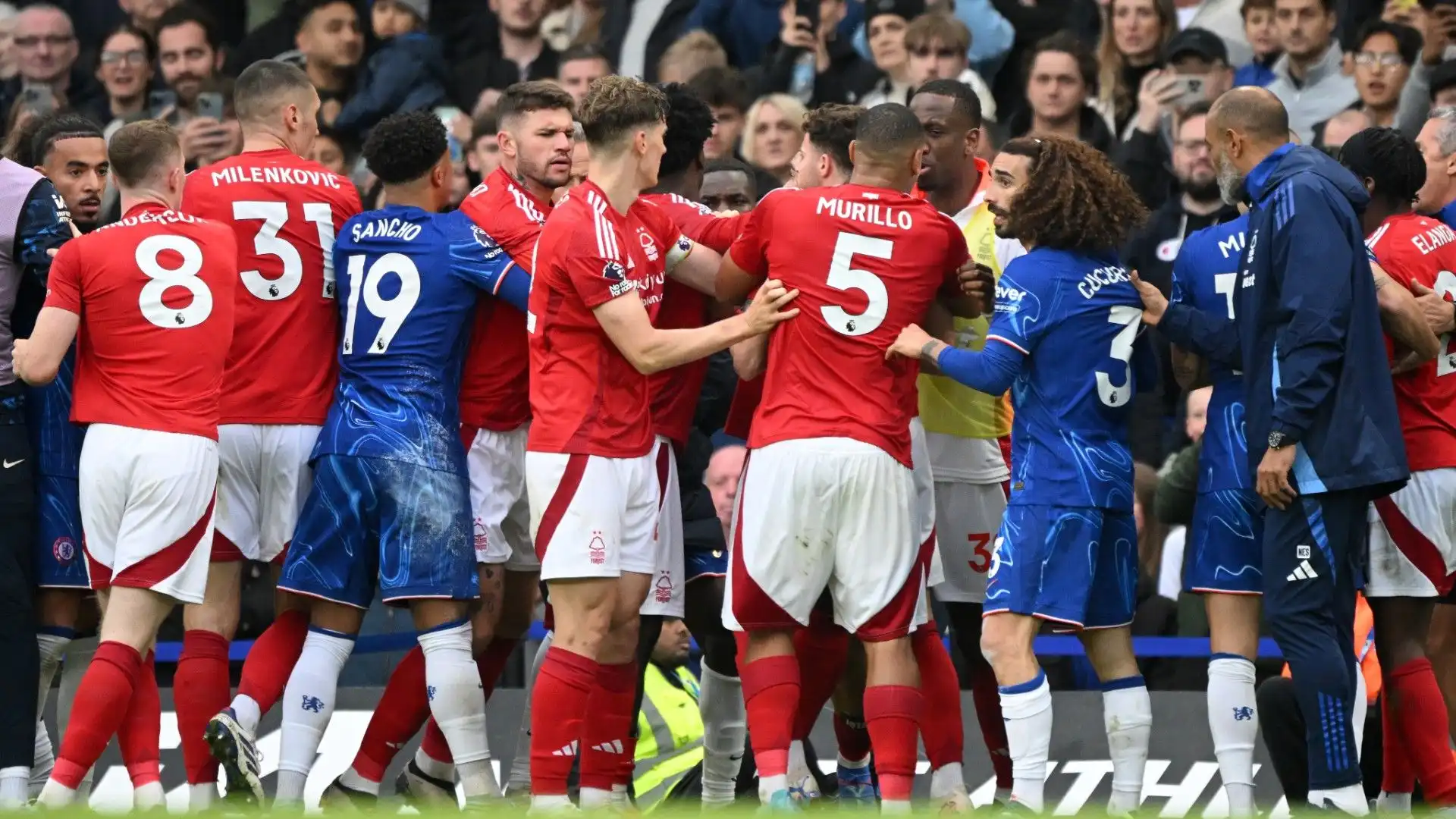 Negli ultimi minuti di Chelsea-Nottingham Forest si è scatenata una grossa lite in campo