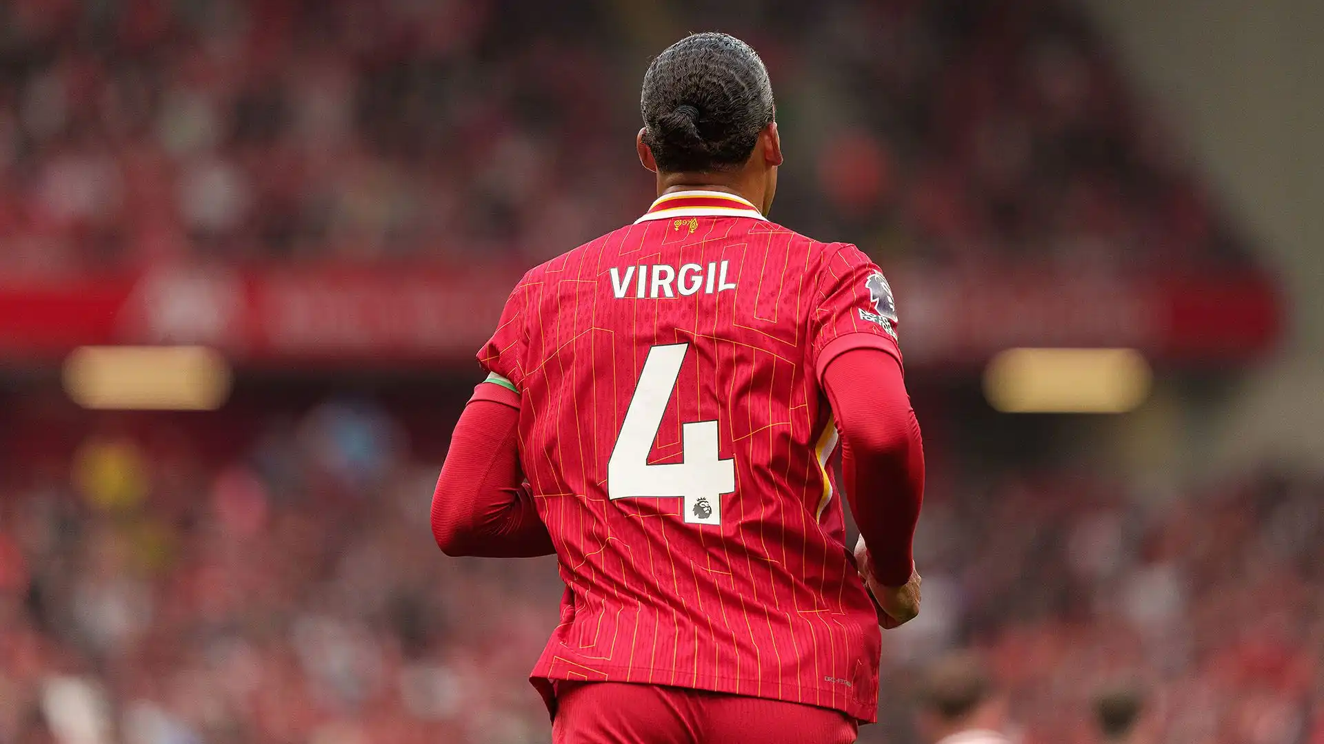 Il club ha bisogno di un difensore esperto e solido: Virgil van Dijk sarebbe perfetto