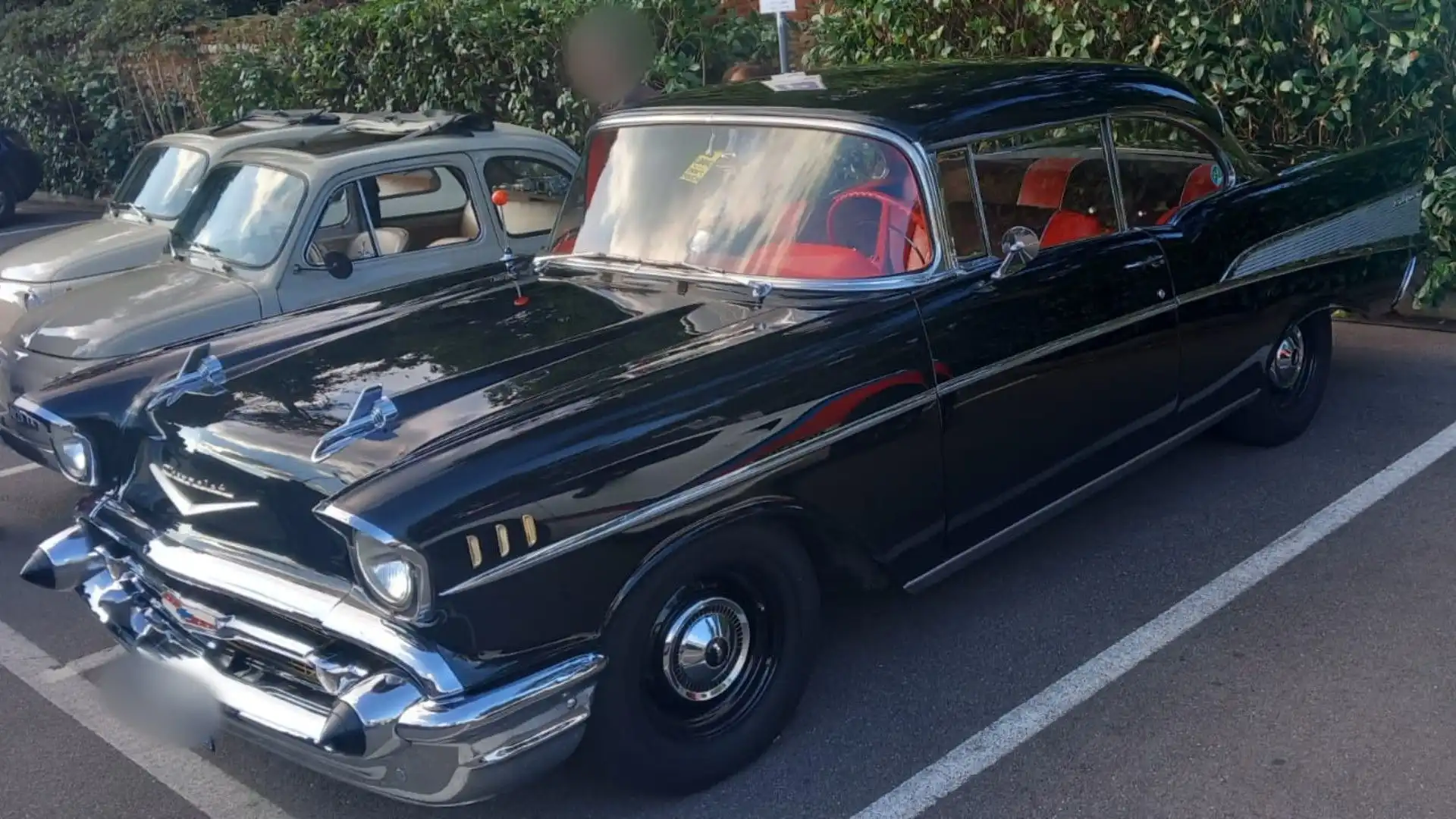 Nel 1955, con l'arrivo della seconda serie, la Bel Air venne equipaggiata anche con un motore V8