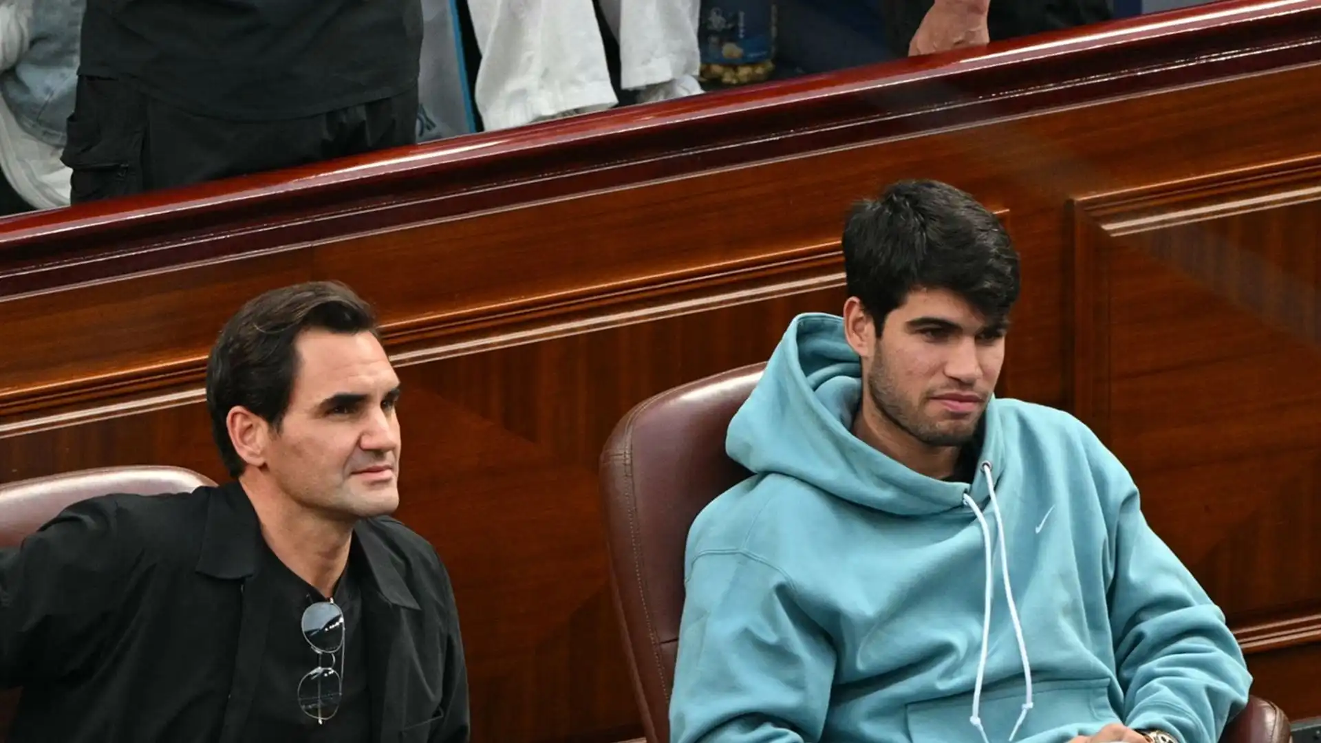 In tribuna Roger Federer e Carlos Alcaraz hanno seguito i loro rispettivi rivali: le loro espressioni sono tutte da analizzare