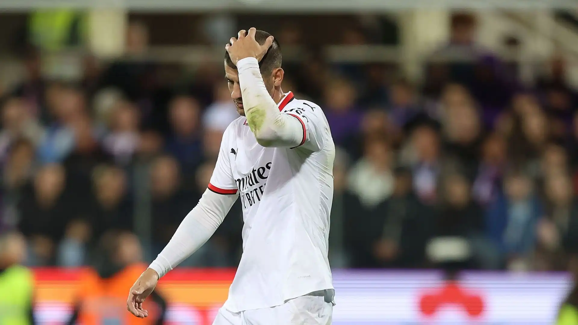 I tifosi del Milan sono sempre più preoccupati dopo la sconfitta dei rossoneri contro la Fiorentina