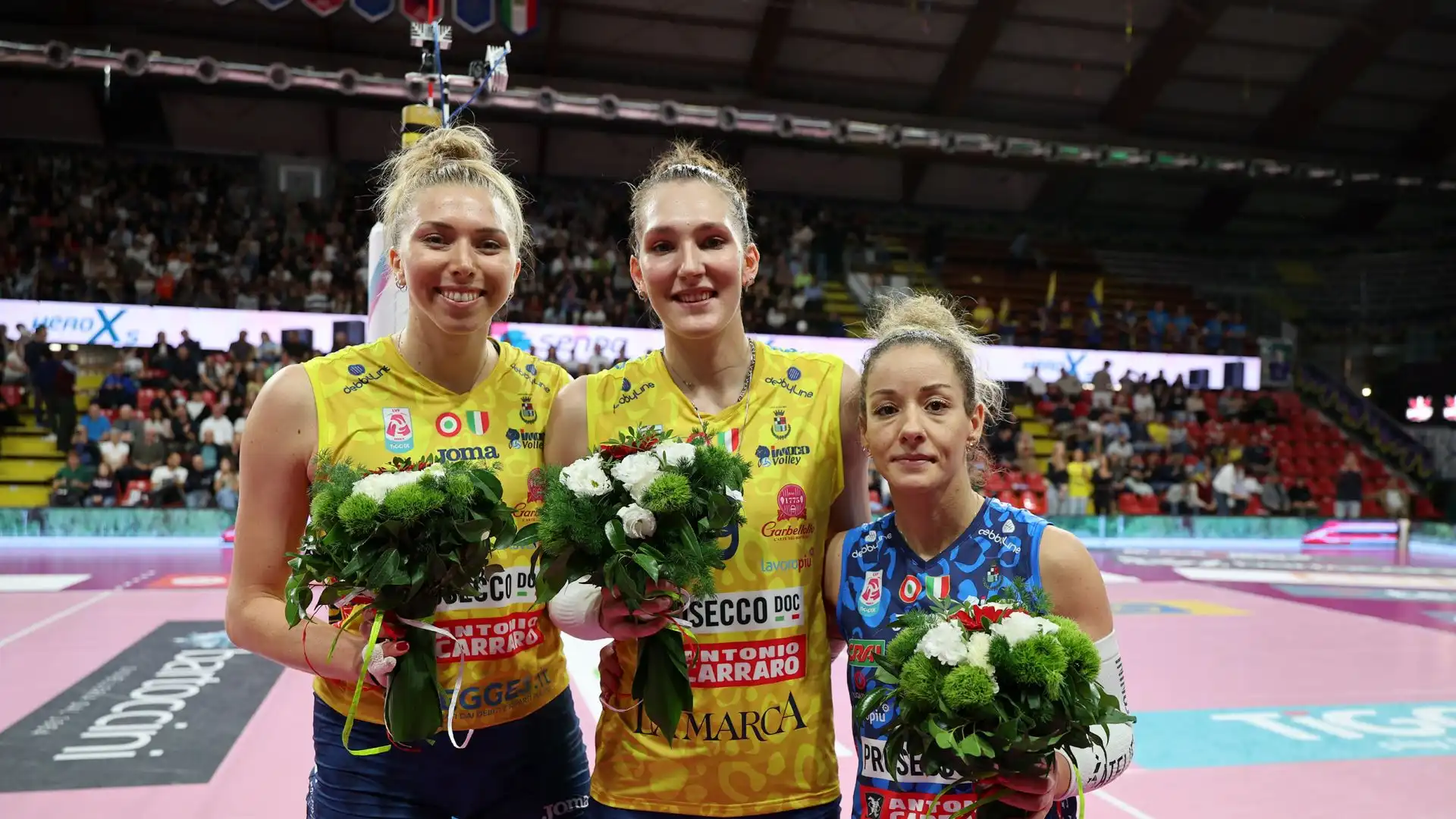 In campo le tre campionesse olimpiche, Fahr, Lubian e De Gennaro.