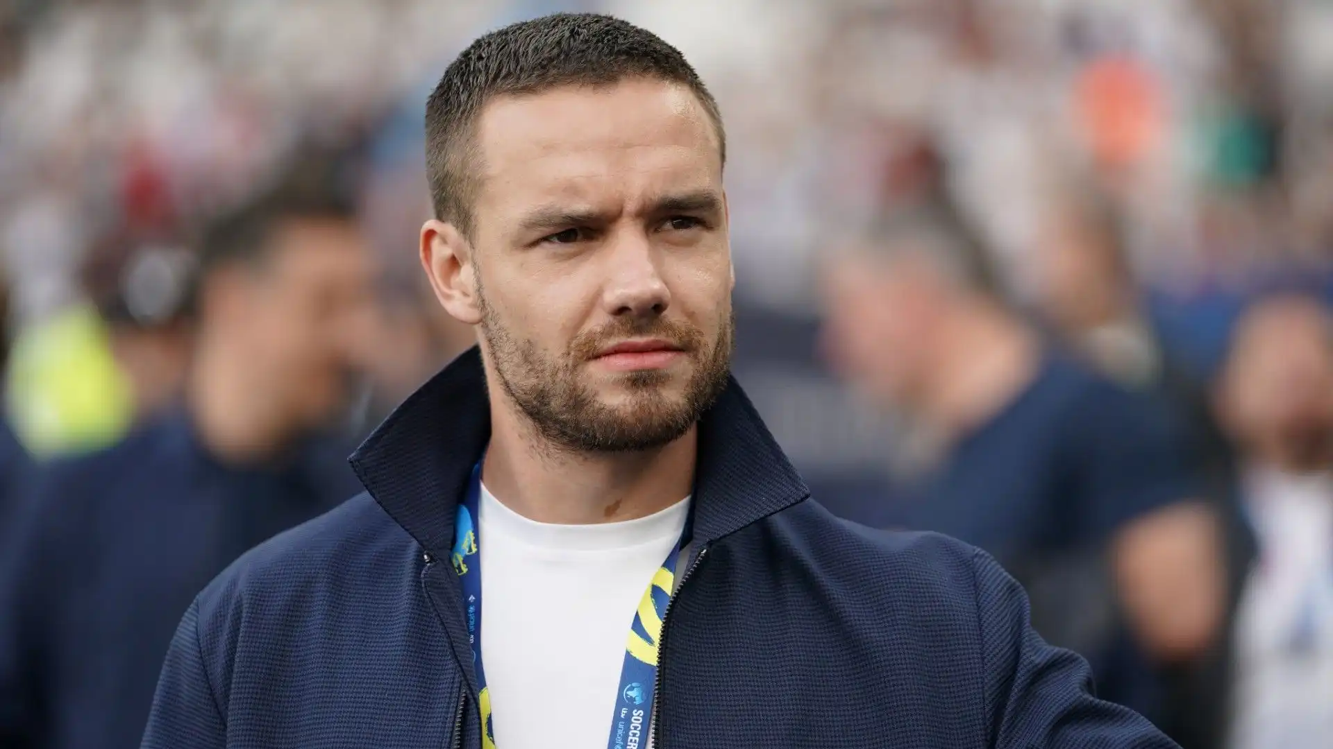 "Siamo scioccati e rattristati nell'apprendere della scomparsa del tifoso e musicista dei Baggies, Liam Payne" si legge in una nota