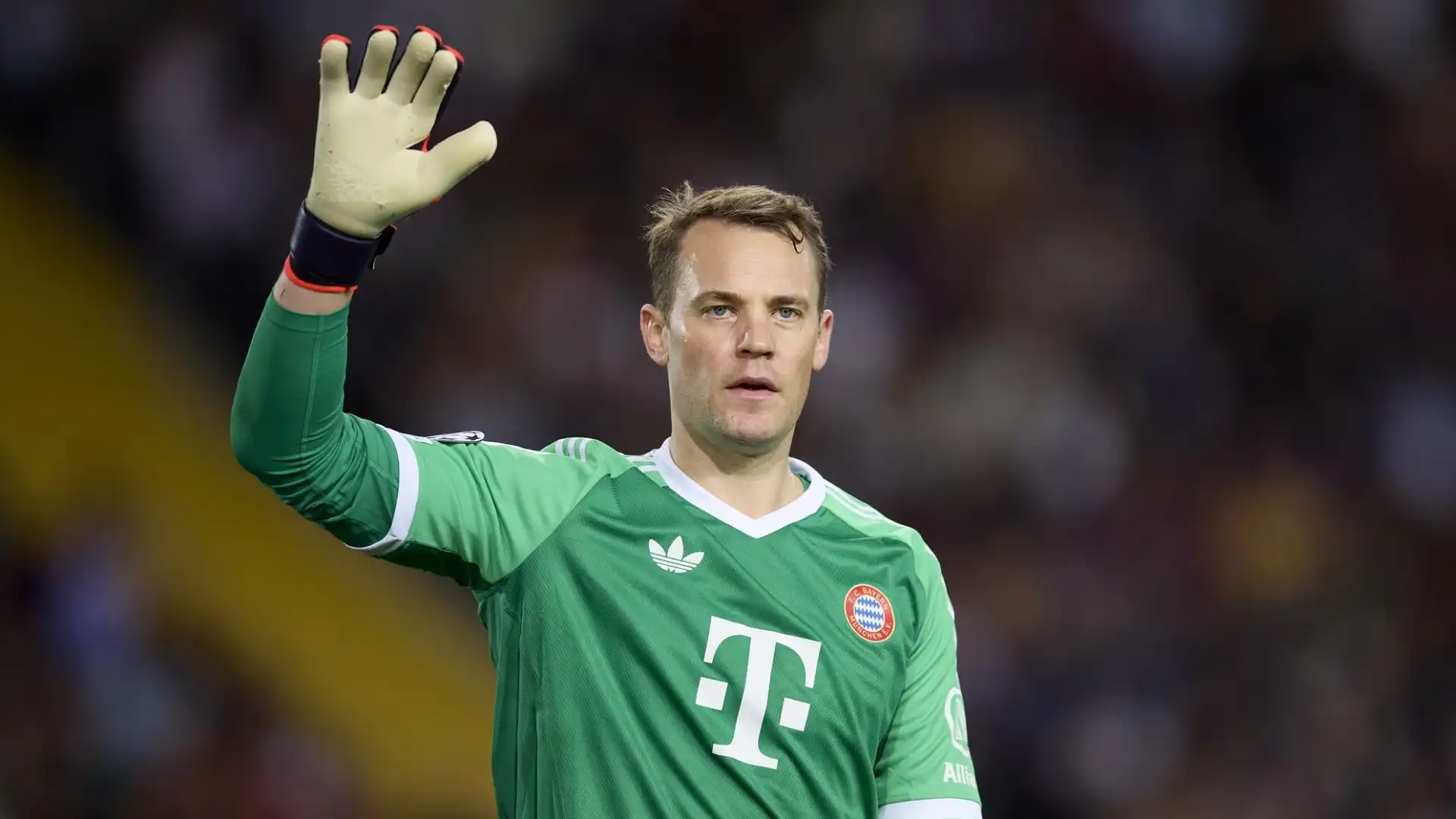 Neuer, 38 anni, ha il contratto in scadenza nel 2025 e sta trattando con il club per il rinnovo