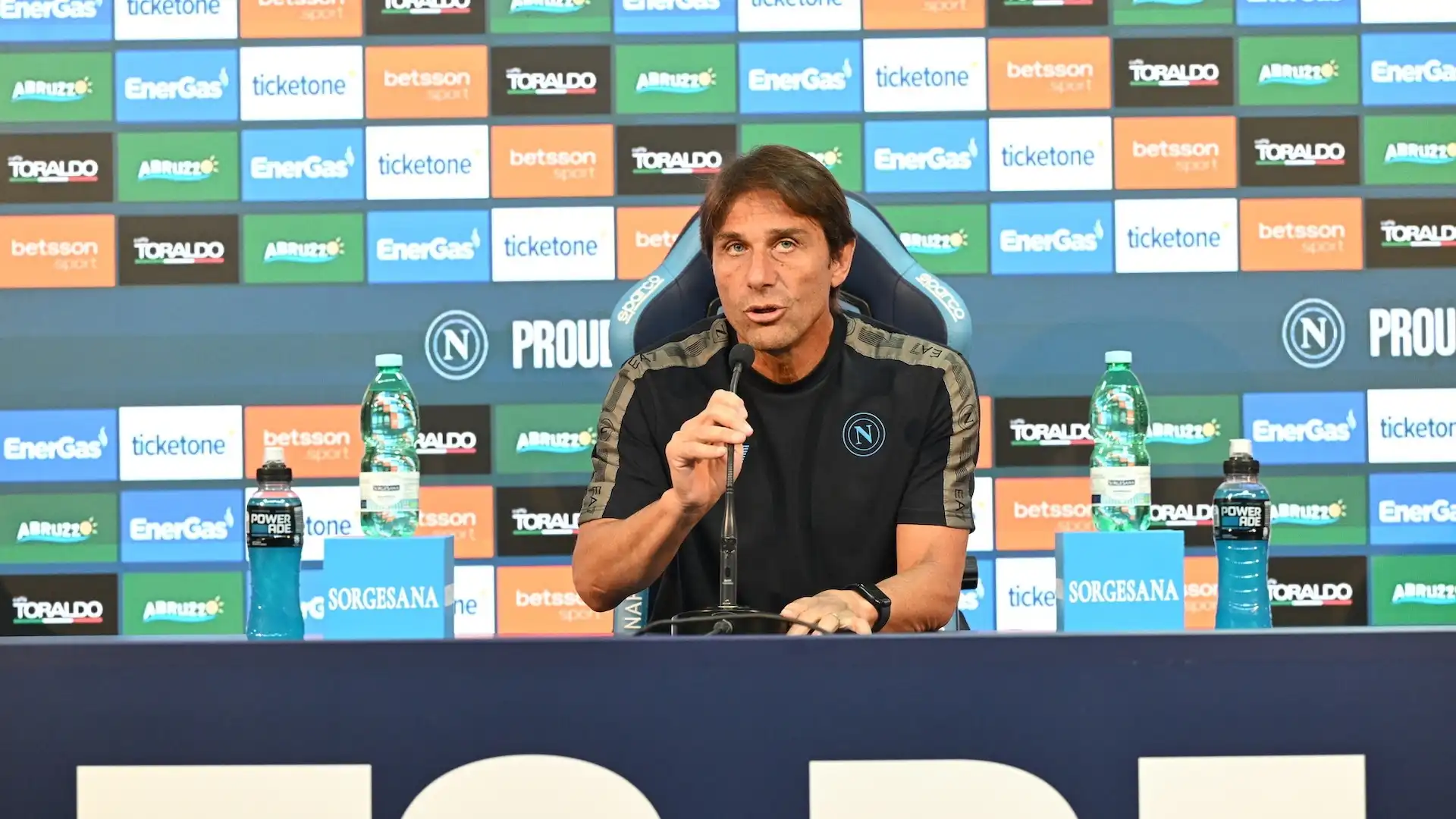 Antonio Conte avrebbe già dato l'ok all'ingaggio del centrocampista