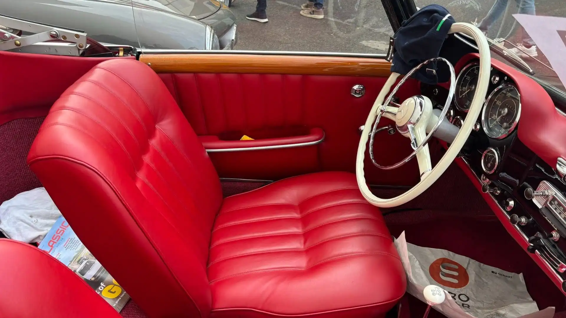 La 190 SL fu presentata per la prima volta al Salone dell'Auto di New York nel 1954