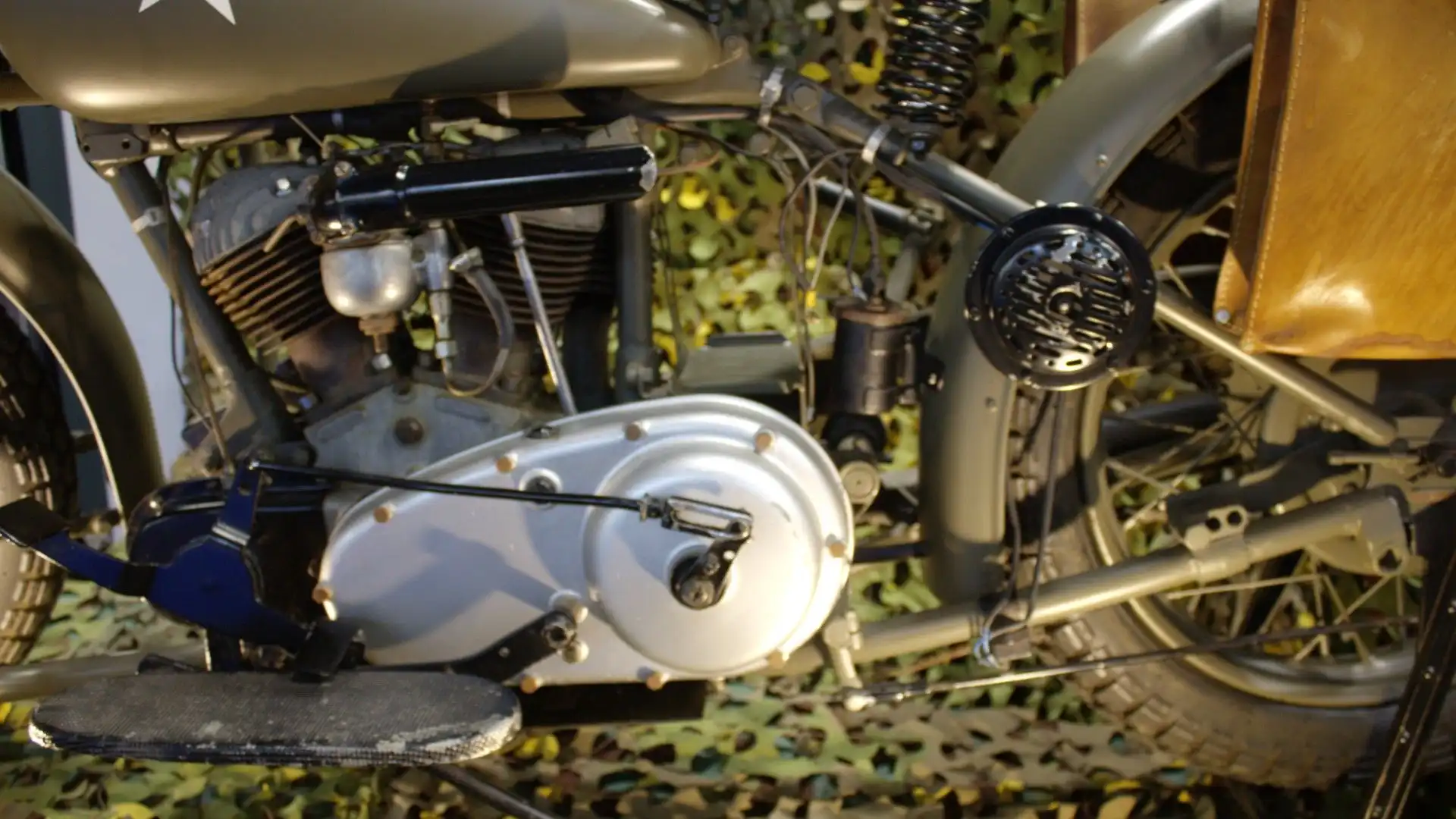 Sia l'Indian 841 che l'Harley-Davidson XA furono testate dall'esercito